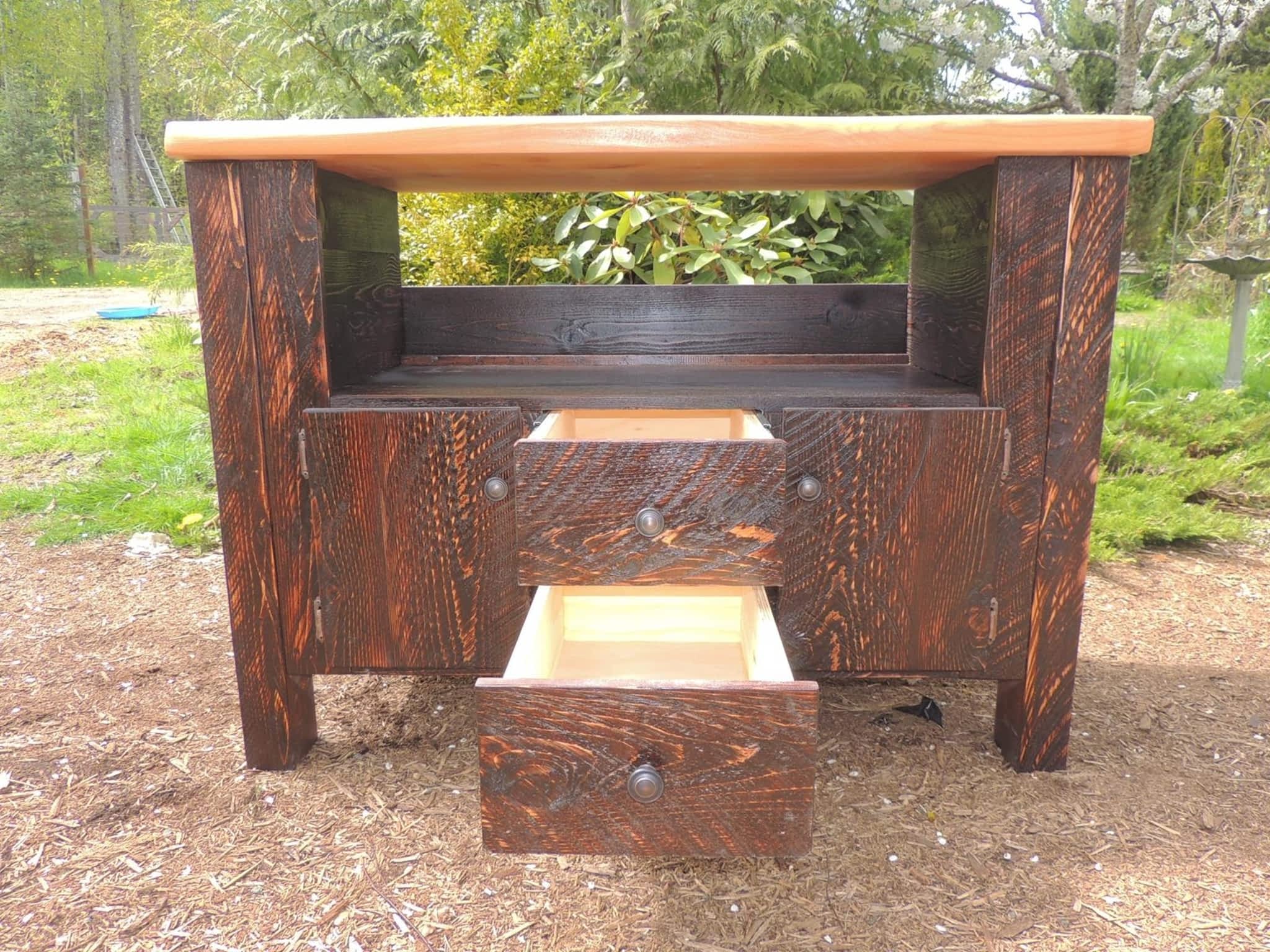 photo Deep Forest Log Furniture