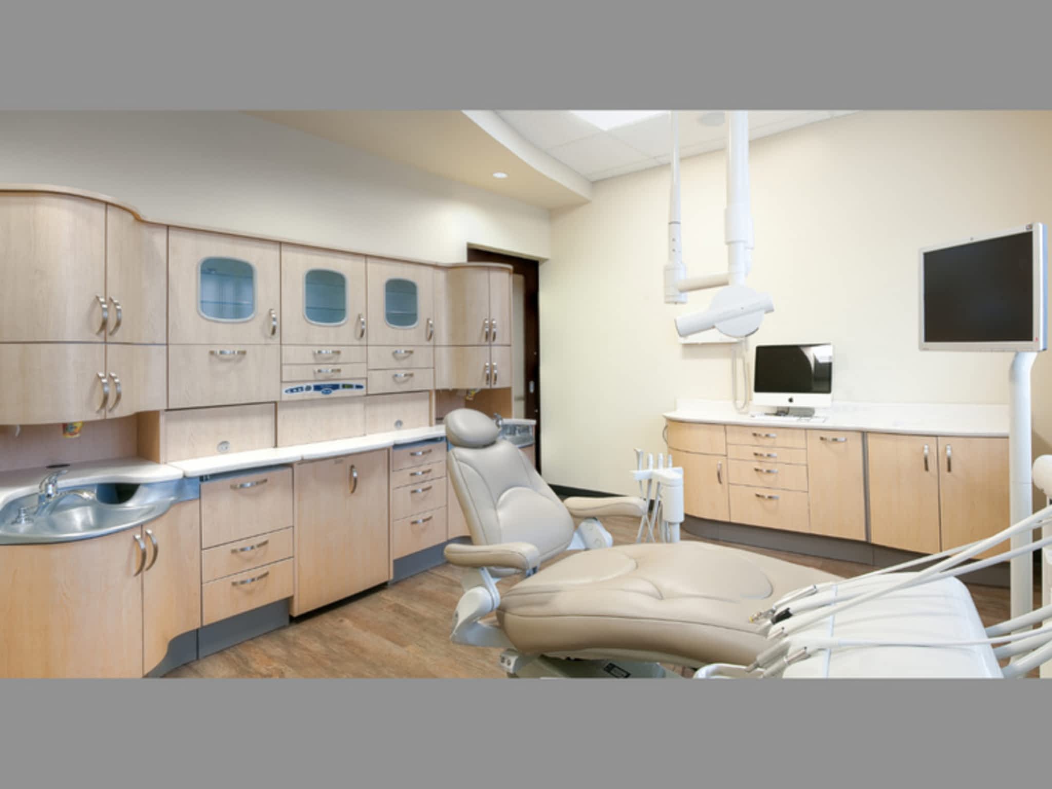 photo Dederich Dental Clinic