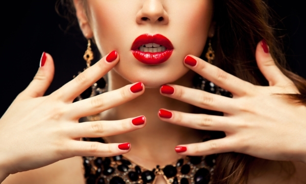 Vancouver beauty hotspots to get you glam for the holidays | YP Smart Lists