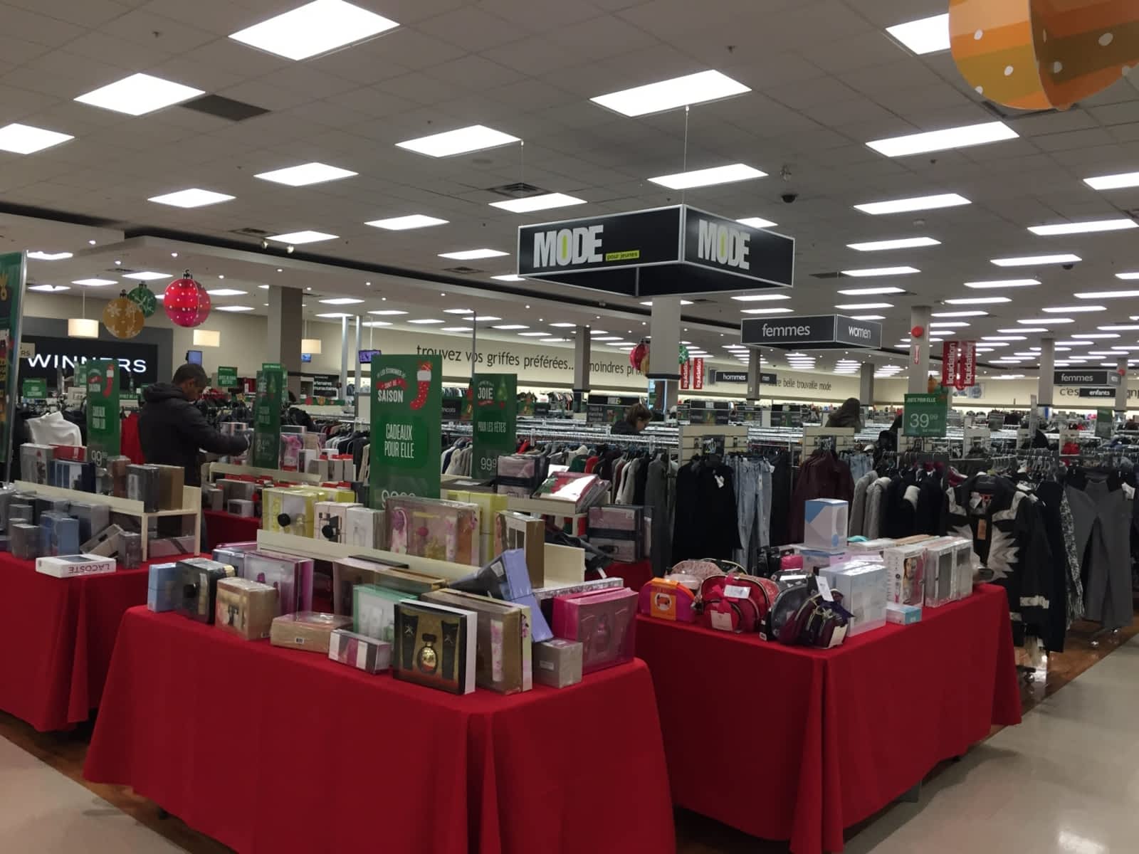 Winners & HomeSense Y4C6801, aut Transcanadienne, PointeClaire, QC