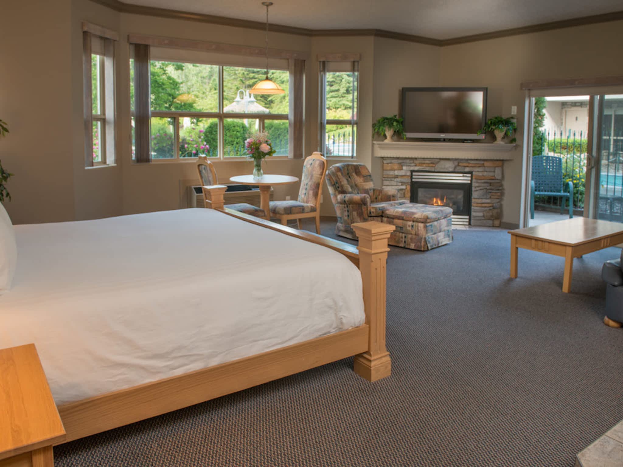 photo Hilltop Inn