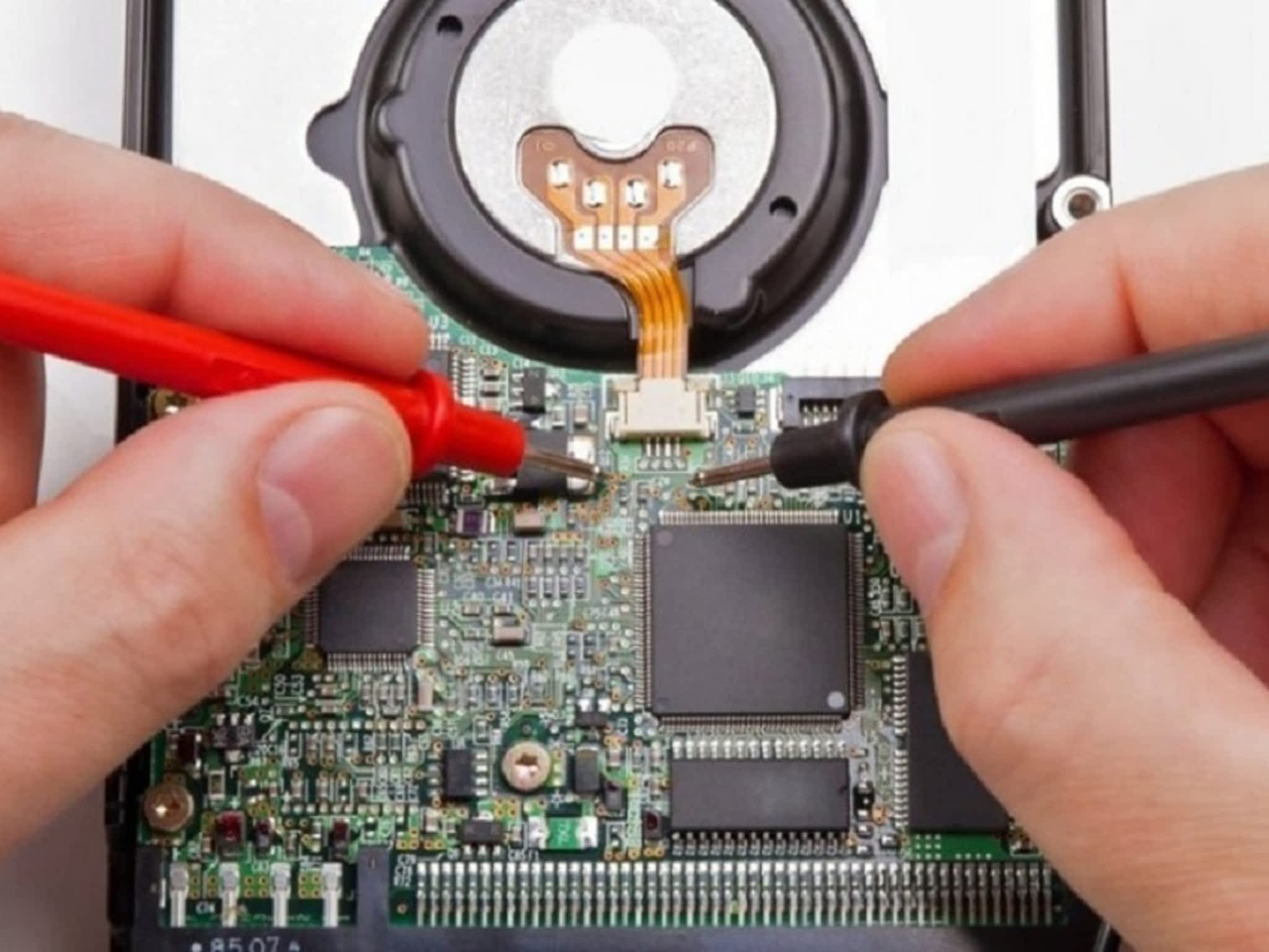 photo AesonLabs Data Recovery Systems