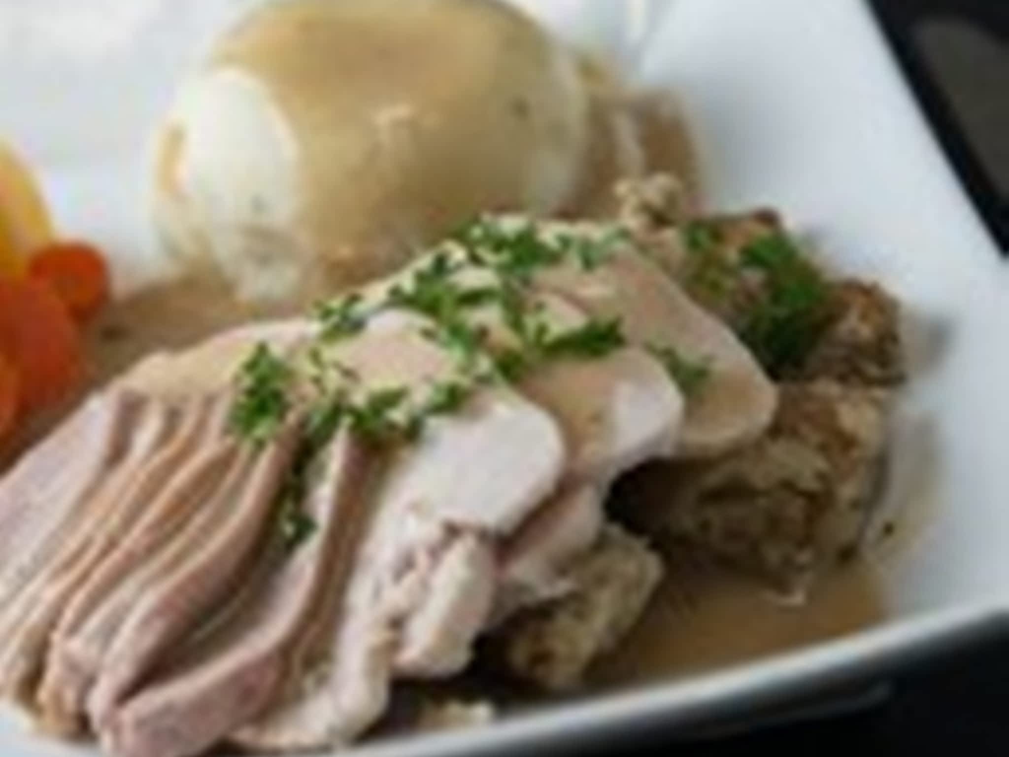photo Mae's Elite Foods & Catering Inc