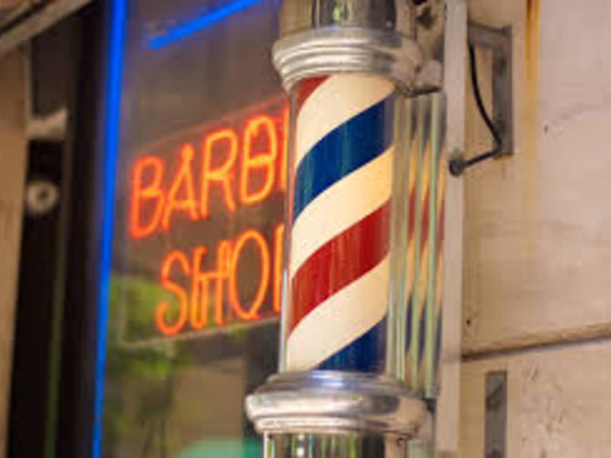 photo Sir Johnnies Barber Shop