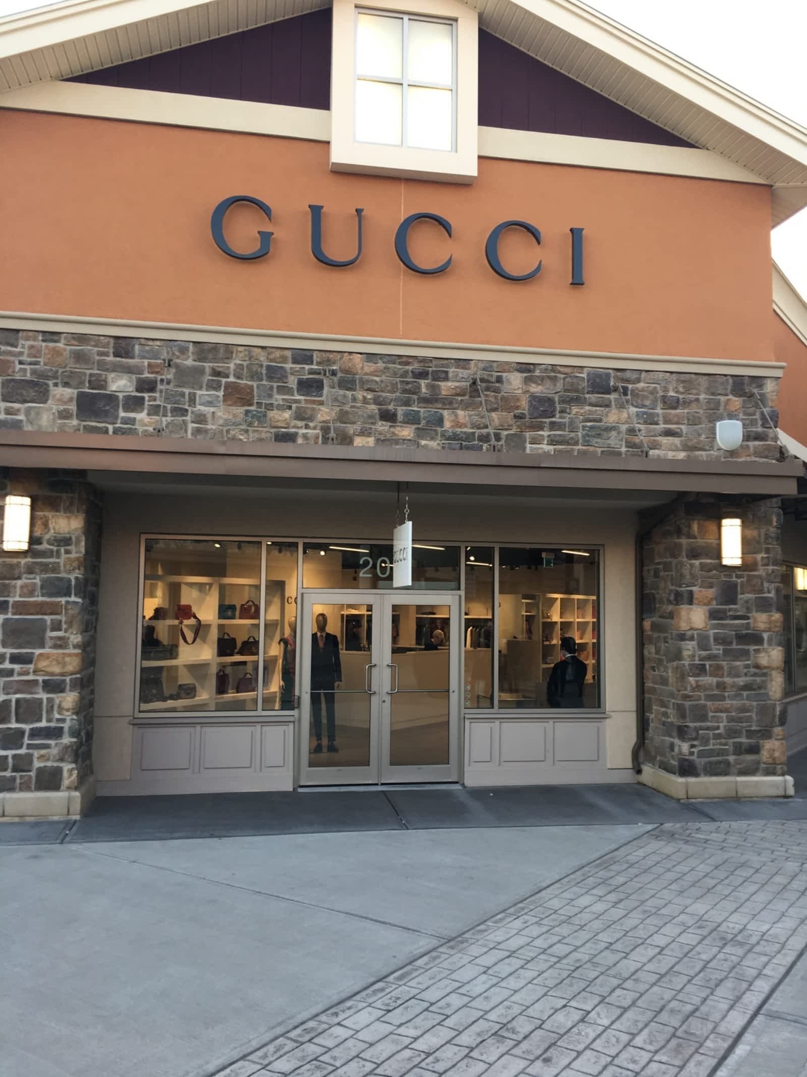 Gucci Outlet - Closed - 19001 Chemin 