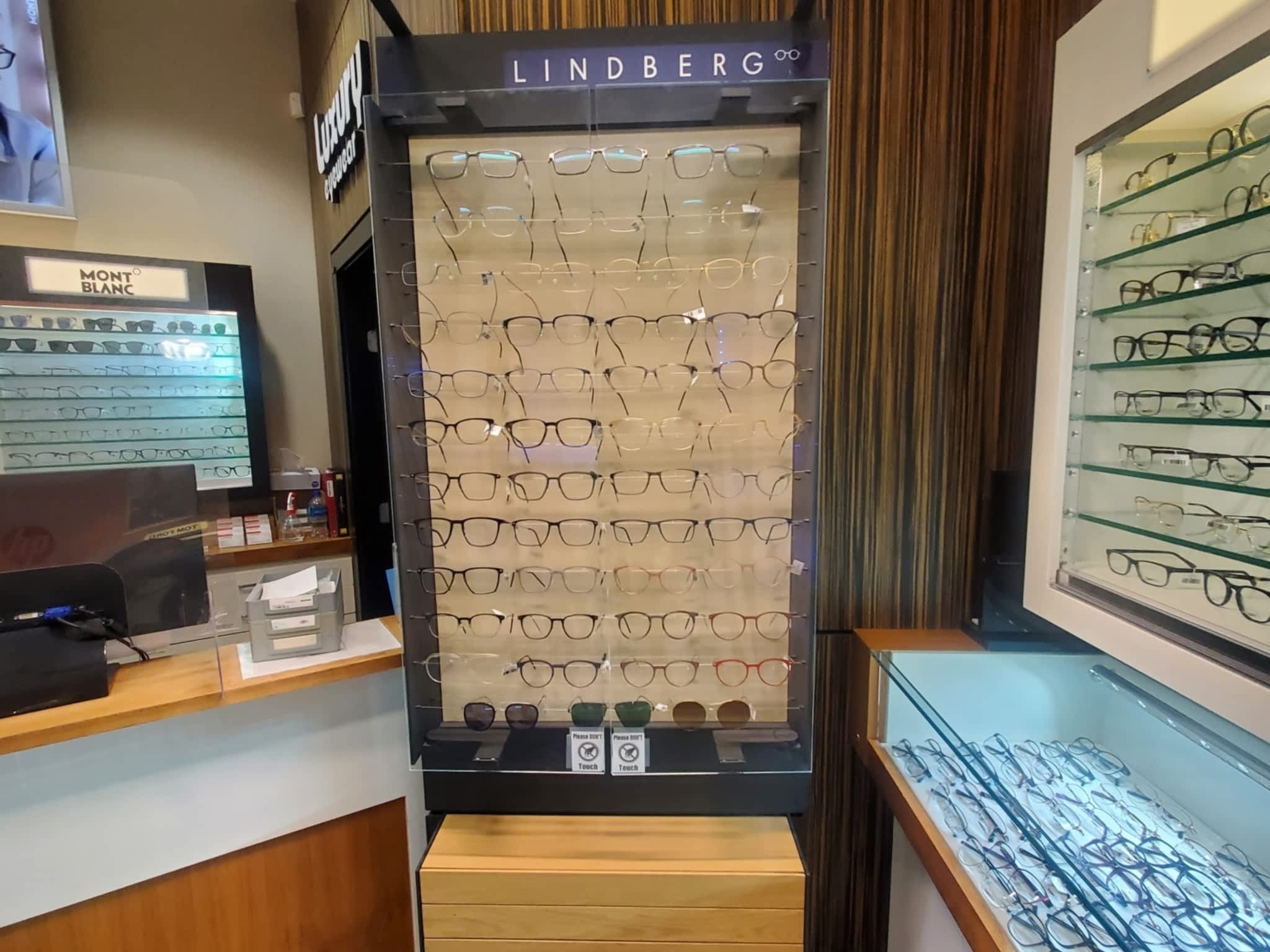 photo Luxury Eyewear - Burnaby - Metrotown