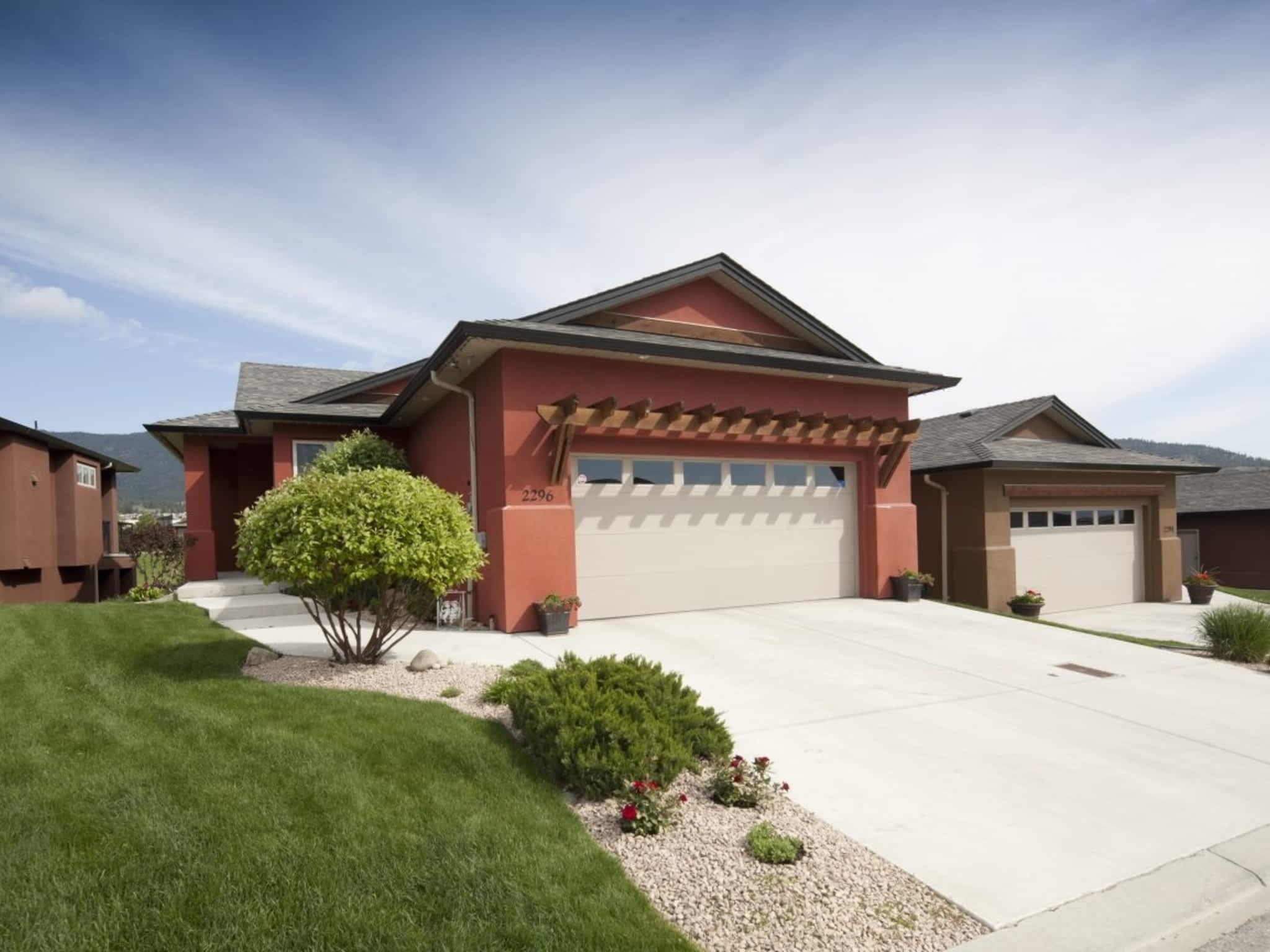 photo Madge Custom Roofing