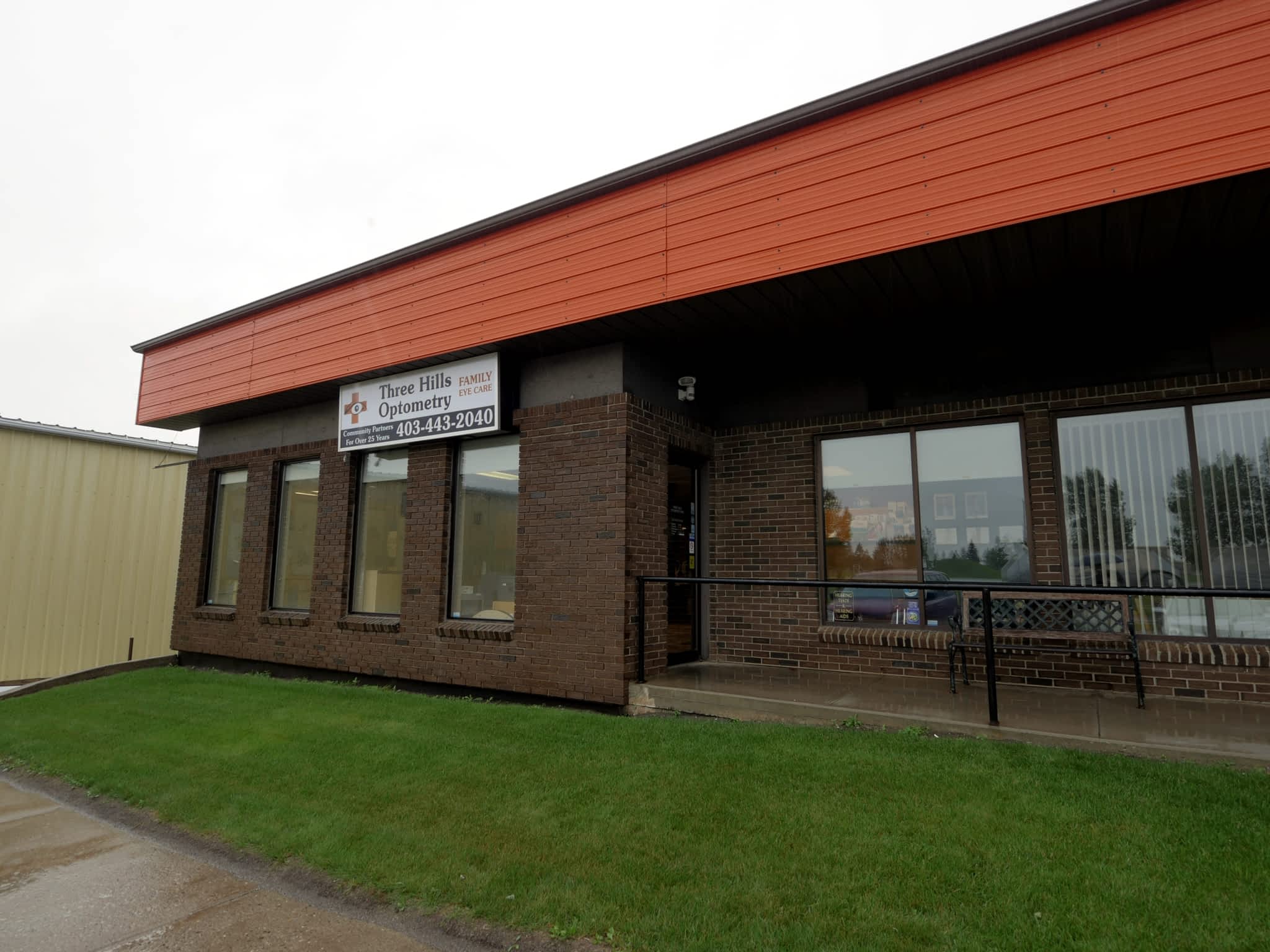 photo Three Hills Optometry