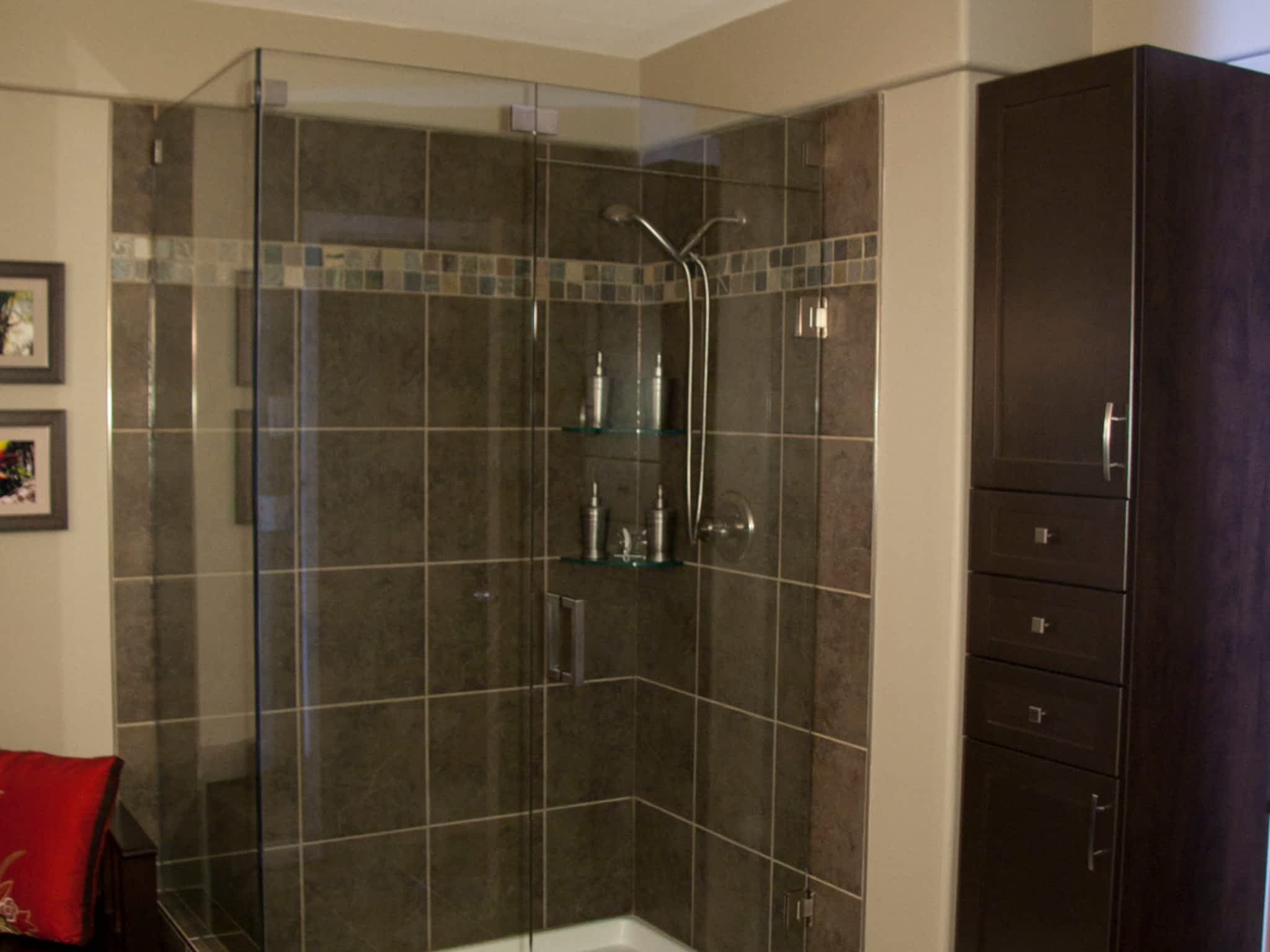 photo All Season Bathroom Renovations and design