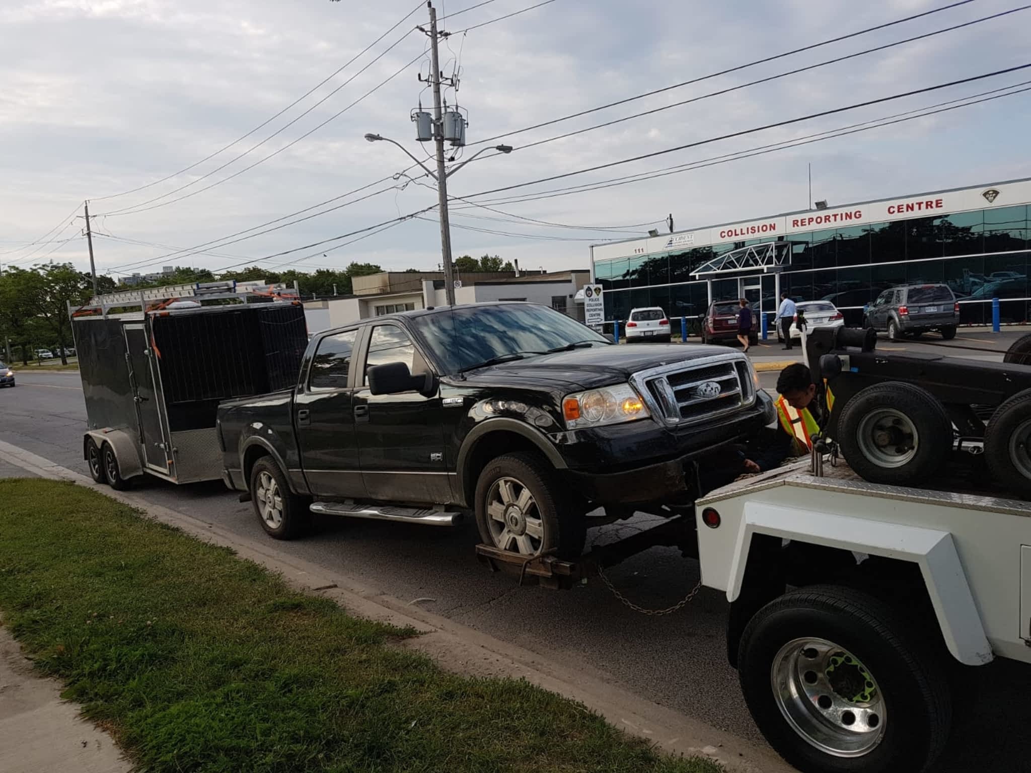 photo Divisional Towing & Storage Inc