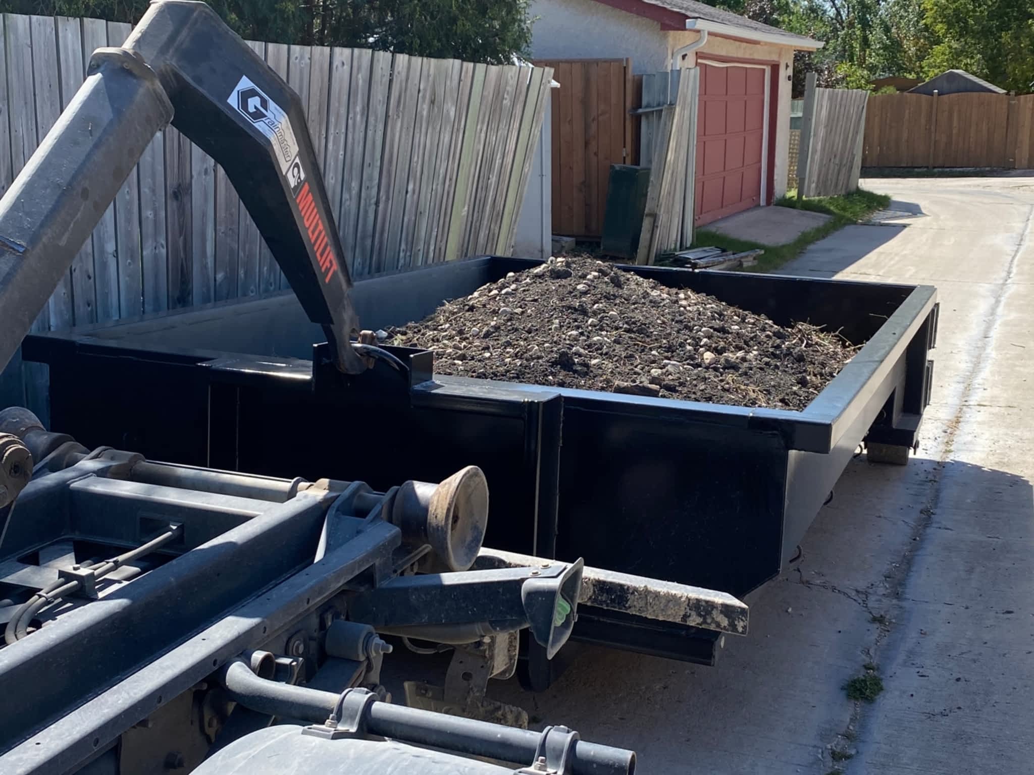 photo BINco Refuse & Recycle Ltd.