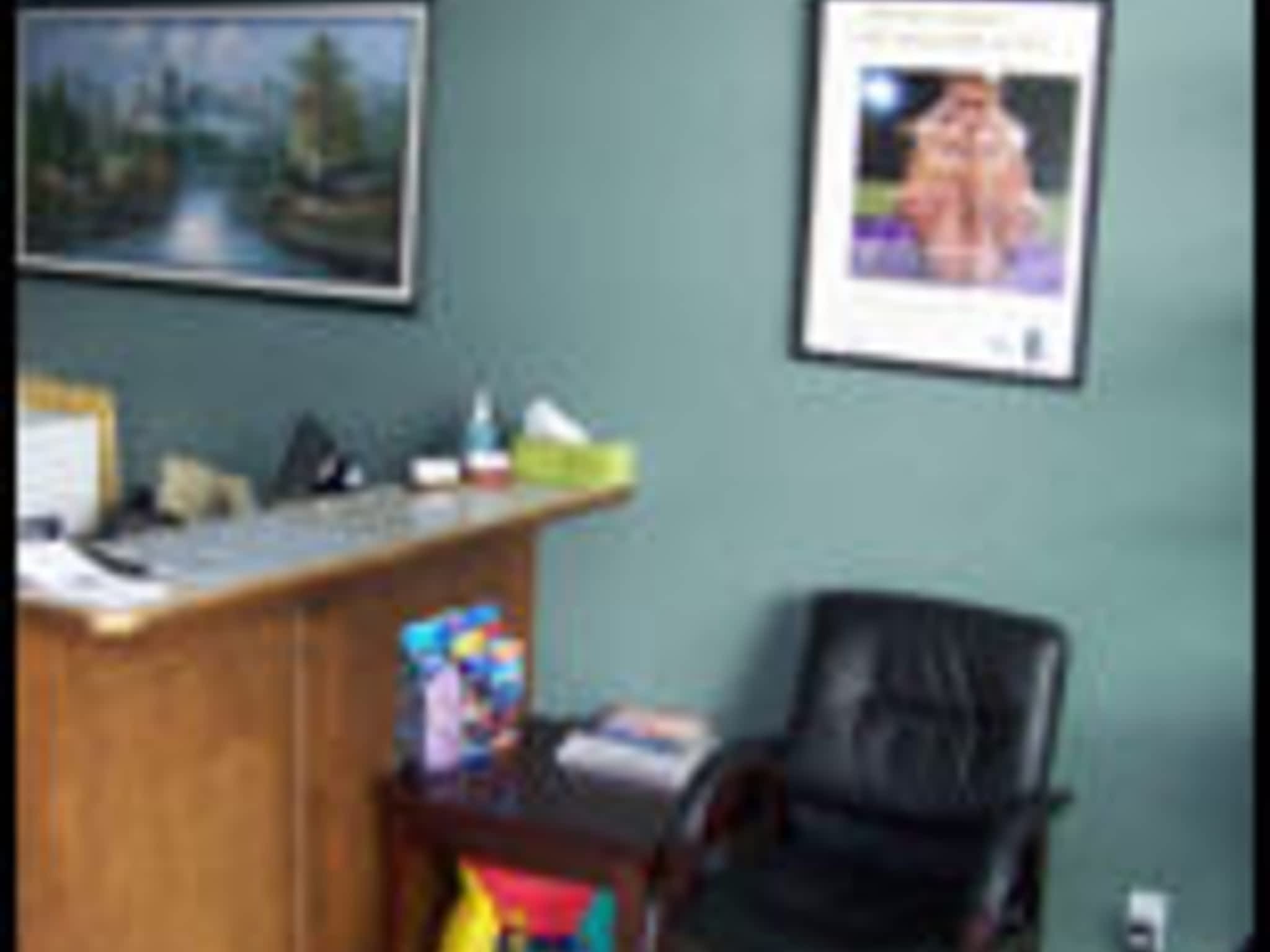 photo Avenue 56 Chiropractic