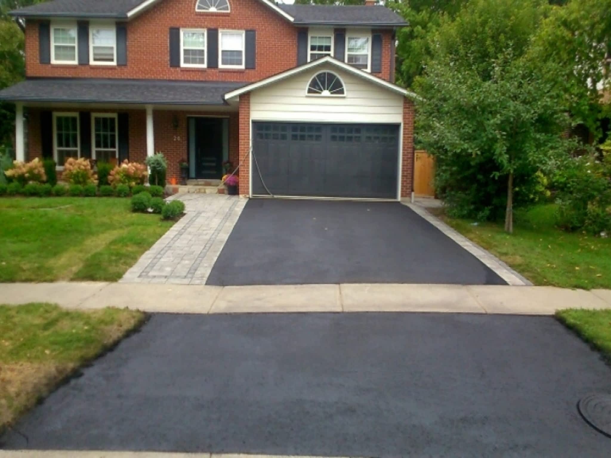 photo Constant Driveway Sealer - Dries In 45 Min.