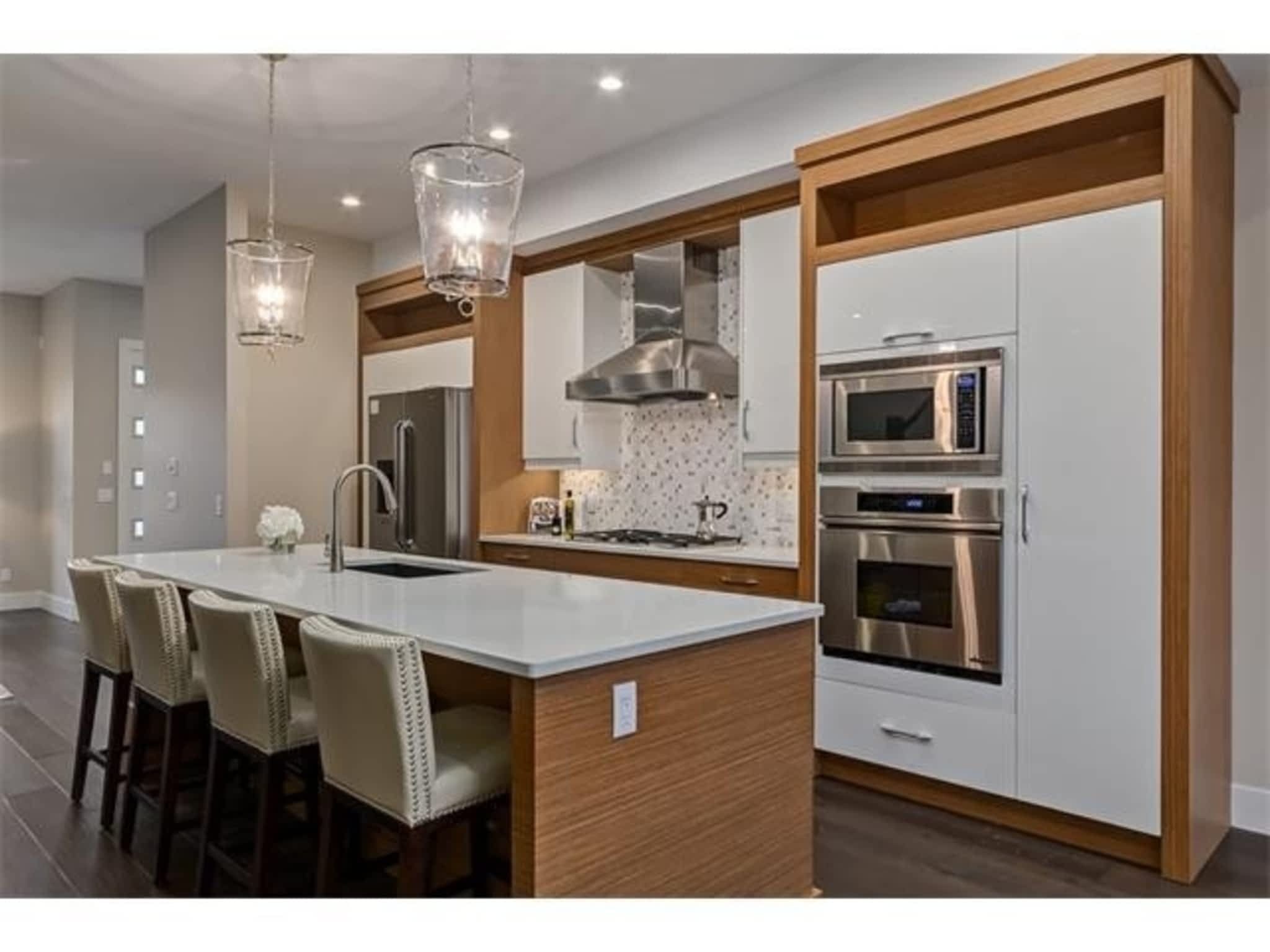 photo Devine Custom Homes