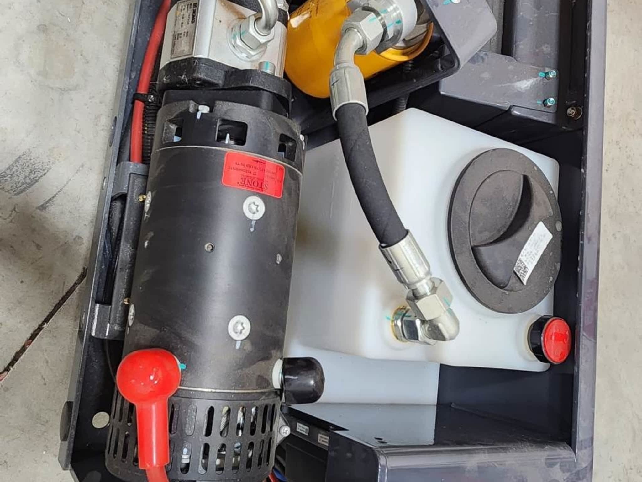 photo Multi Chariots Elévateurs / Multi-lifts