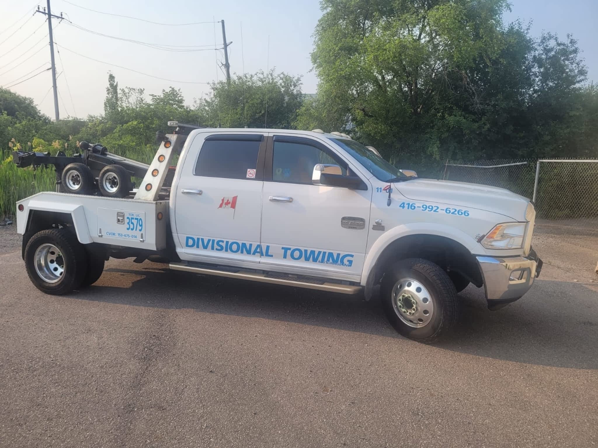 photo Divisional Towing & Storage Inc
