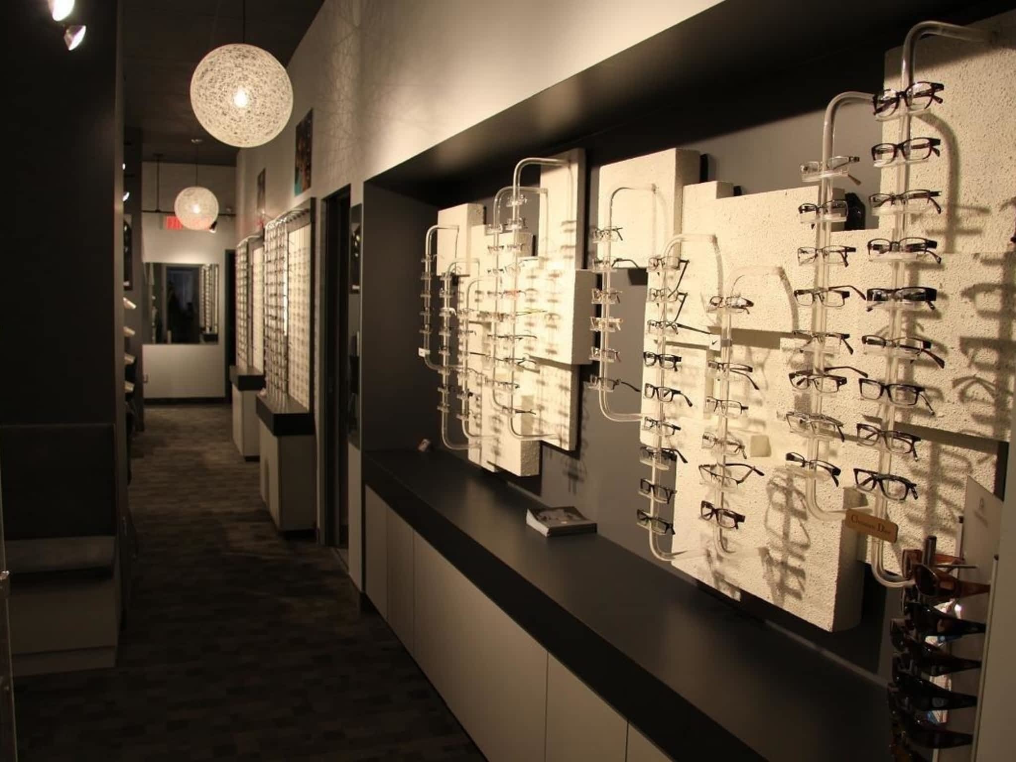 photo Goodwin Grenville L Dr - Sparks Street Optometry