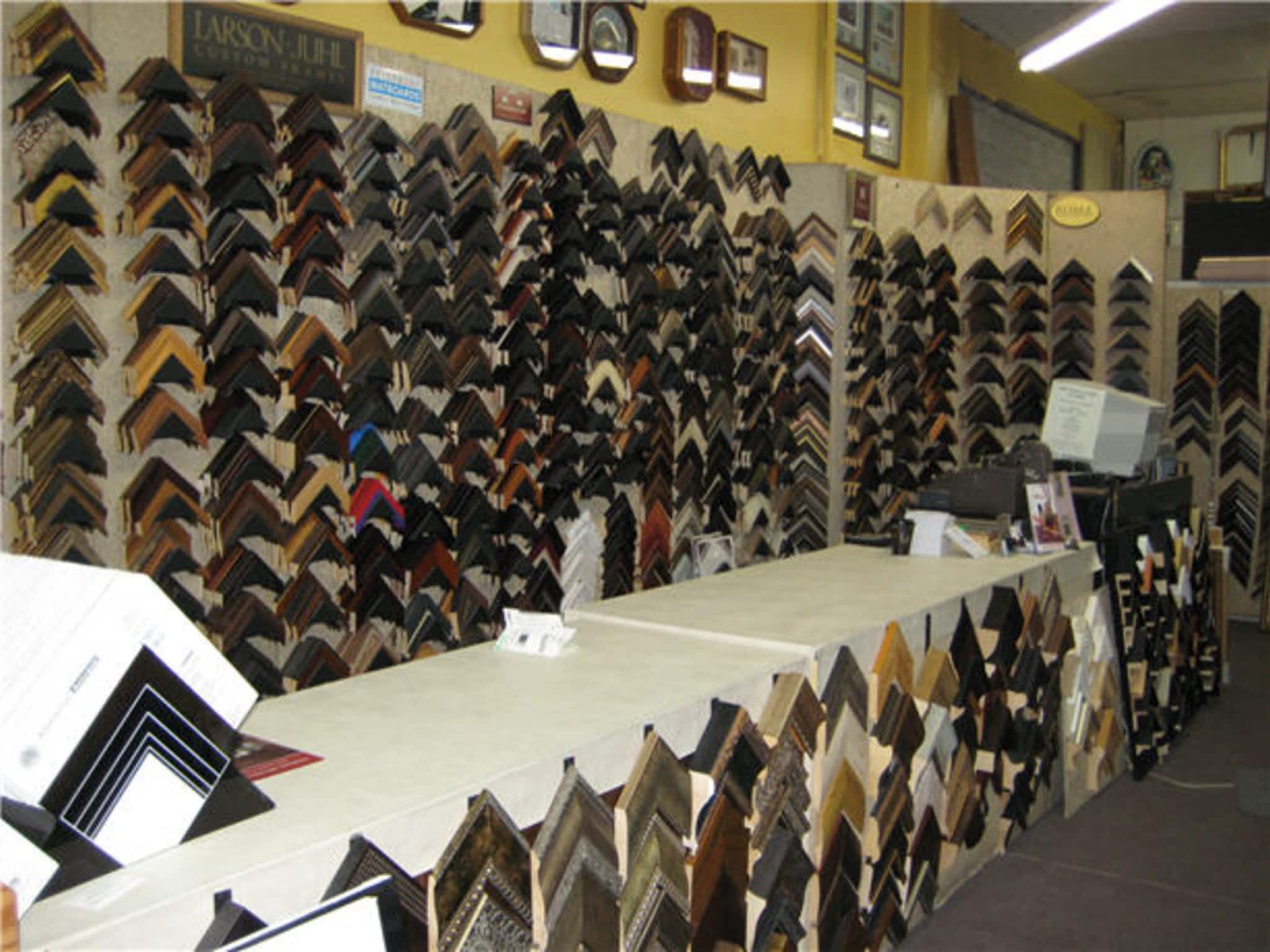 photo P D R Picture Frames