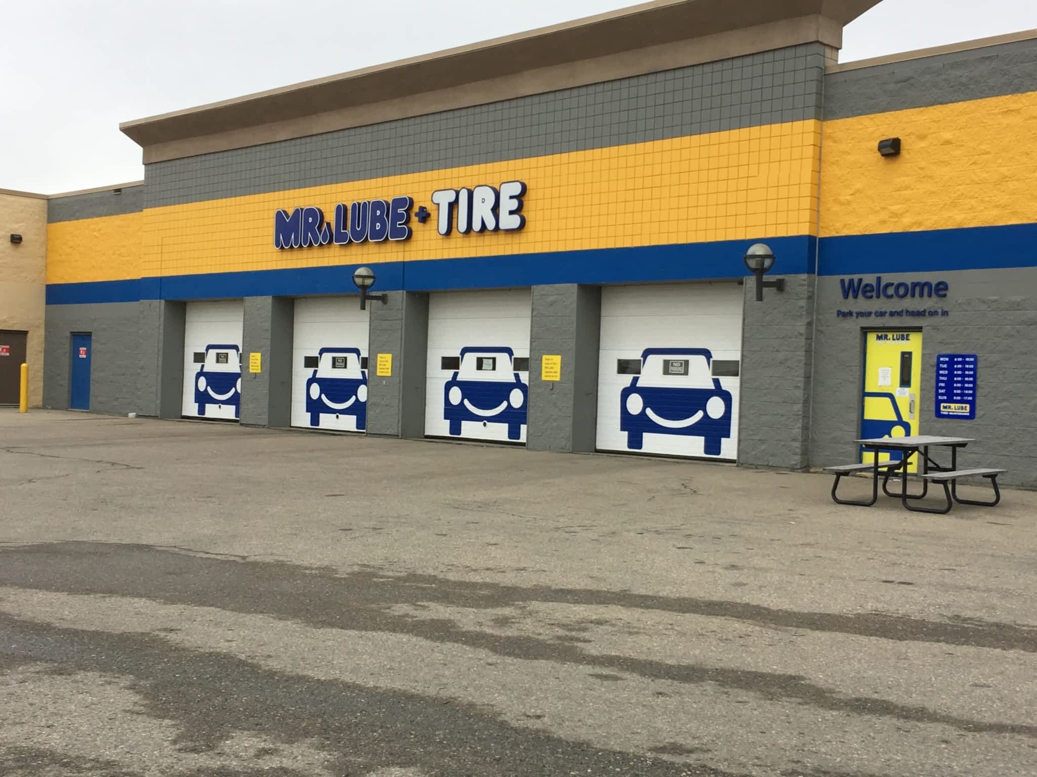 photo Mr. Lube + Tires in Walmart