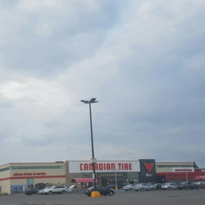 Canadian Tire - Grands magasins