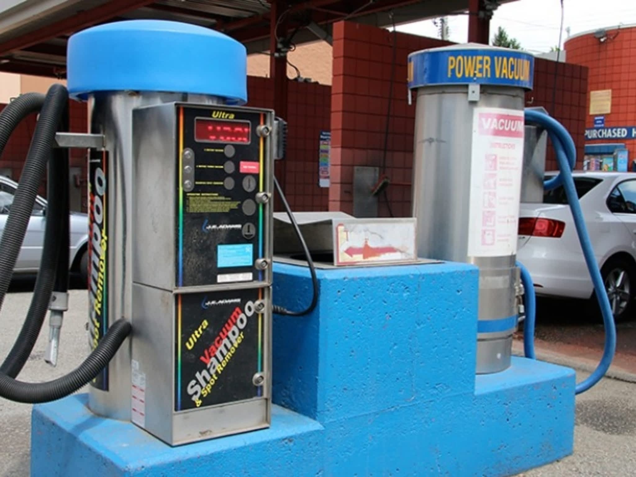 photo Royal Oak Car Wash