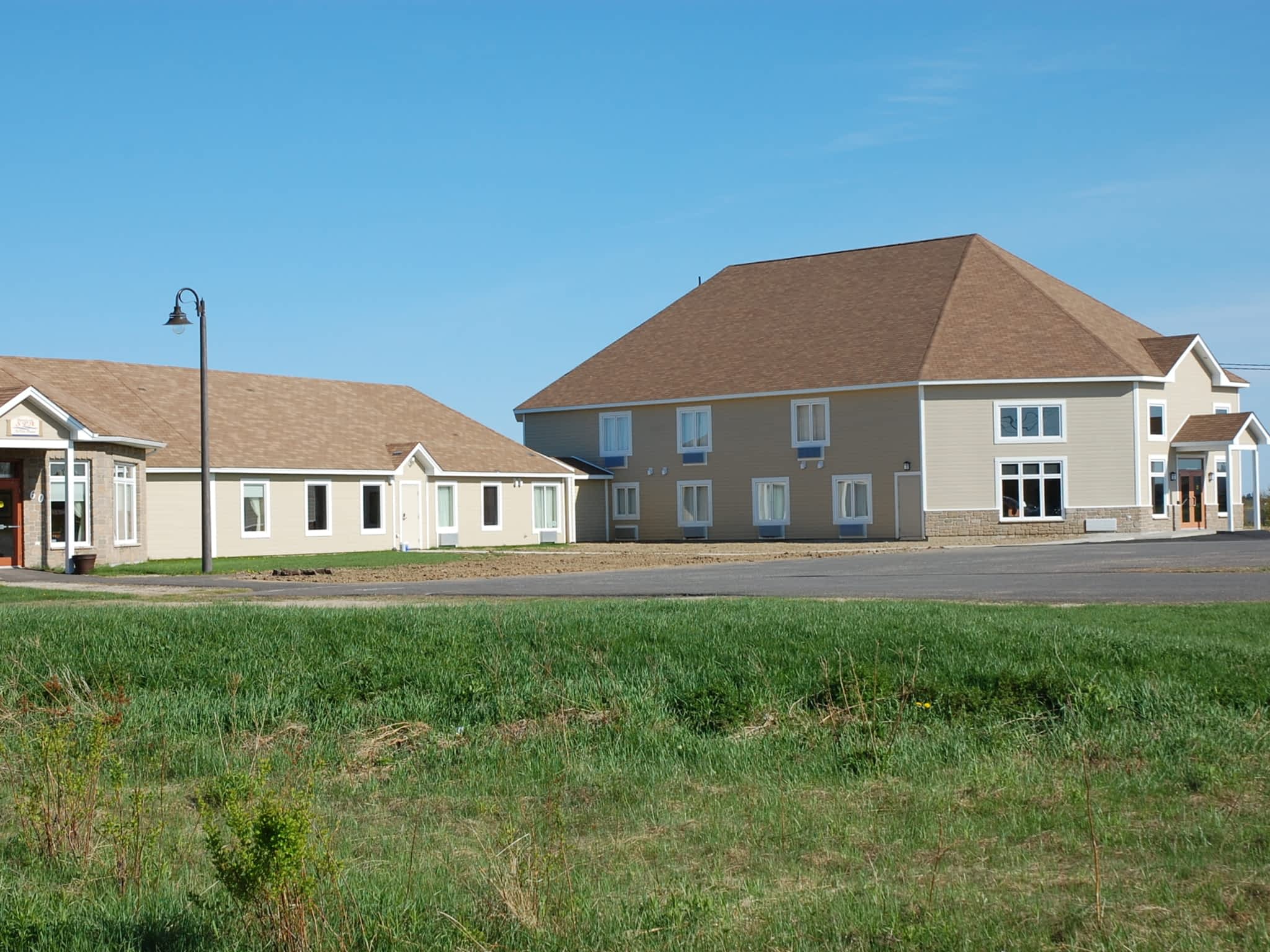 Chalet et Centre de Congrès TracadieSheila TracadieSheila, NB 100