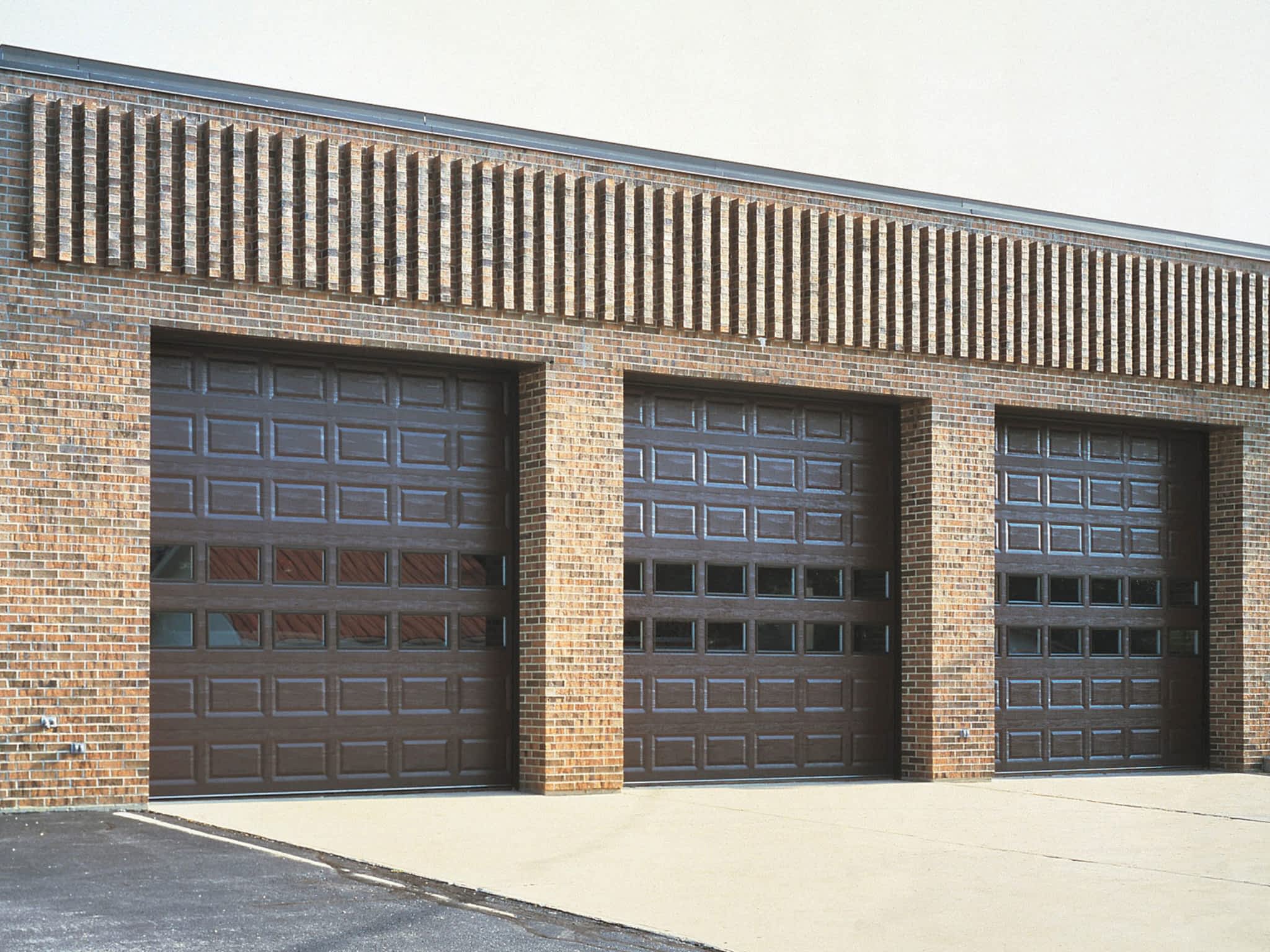 photo Junior's Garage Doors
