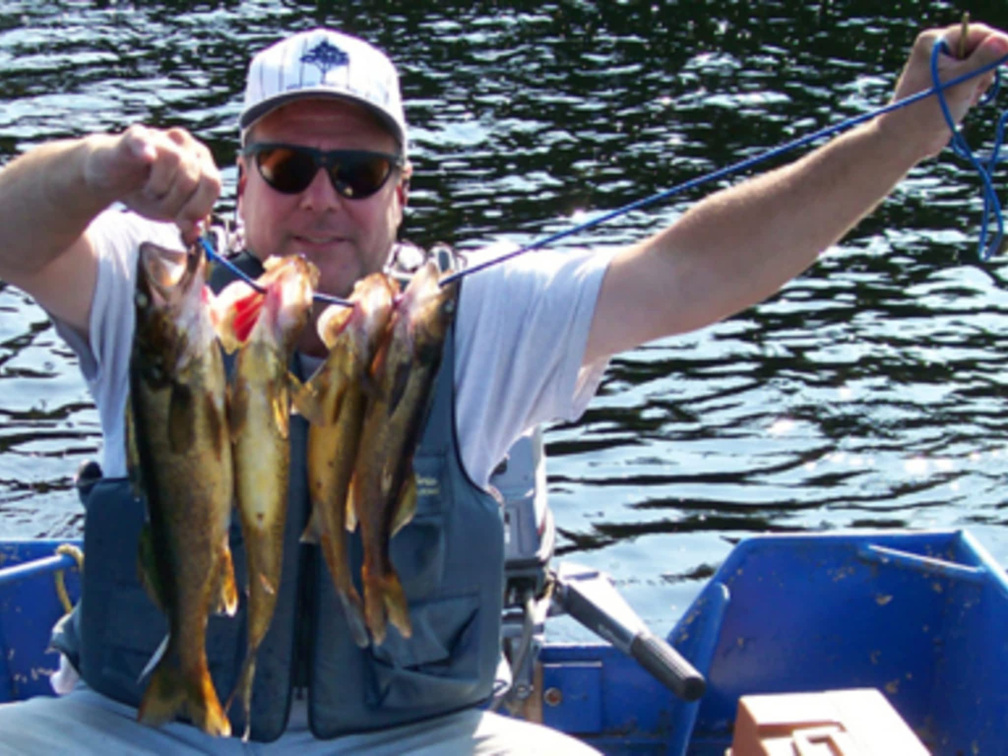 photo Lake Onaping Lodge