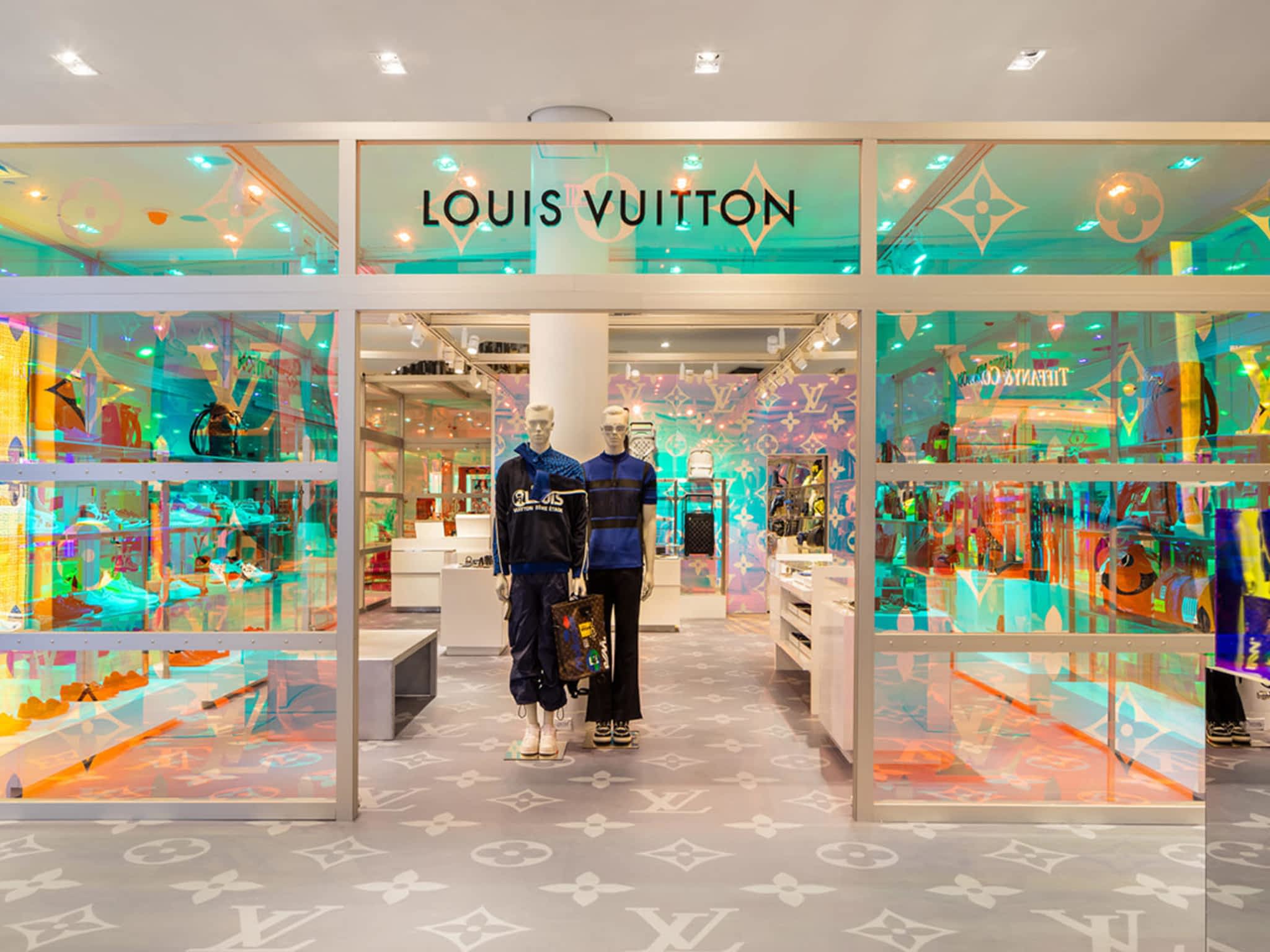 photo Louis Vuitton Holt Renfrew Toronto Yorkdale