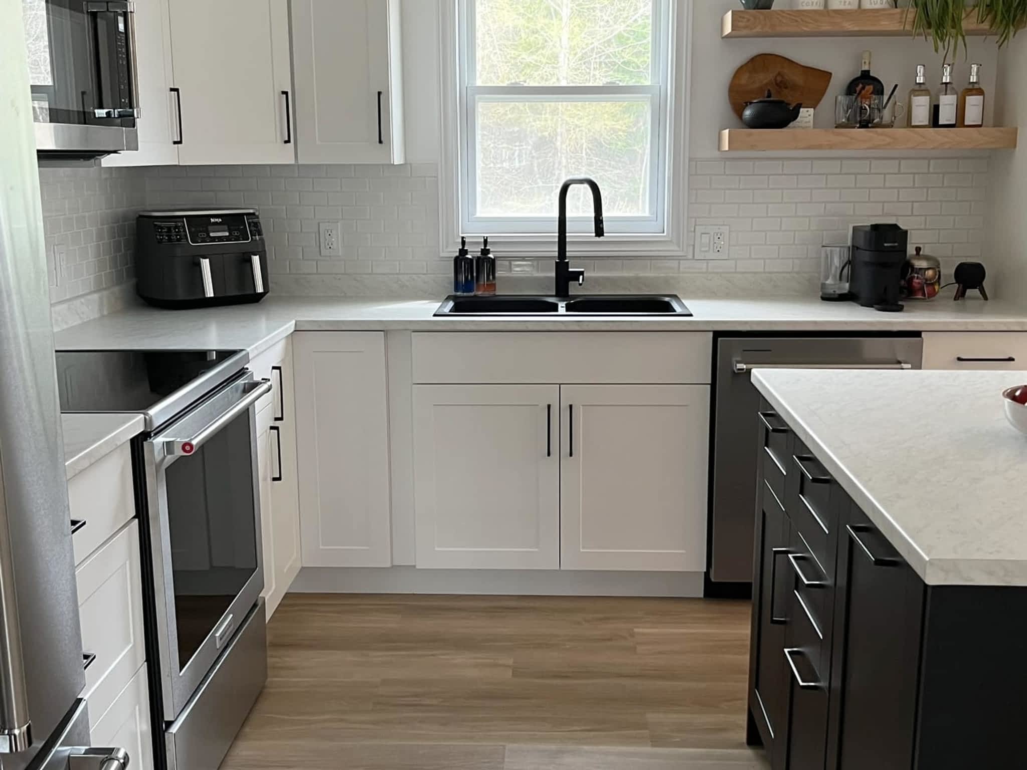 photo Benchmark Building & Renovations