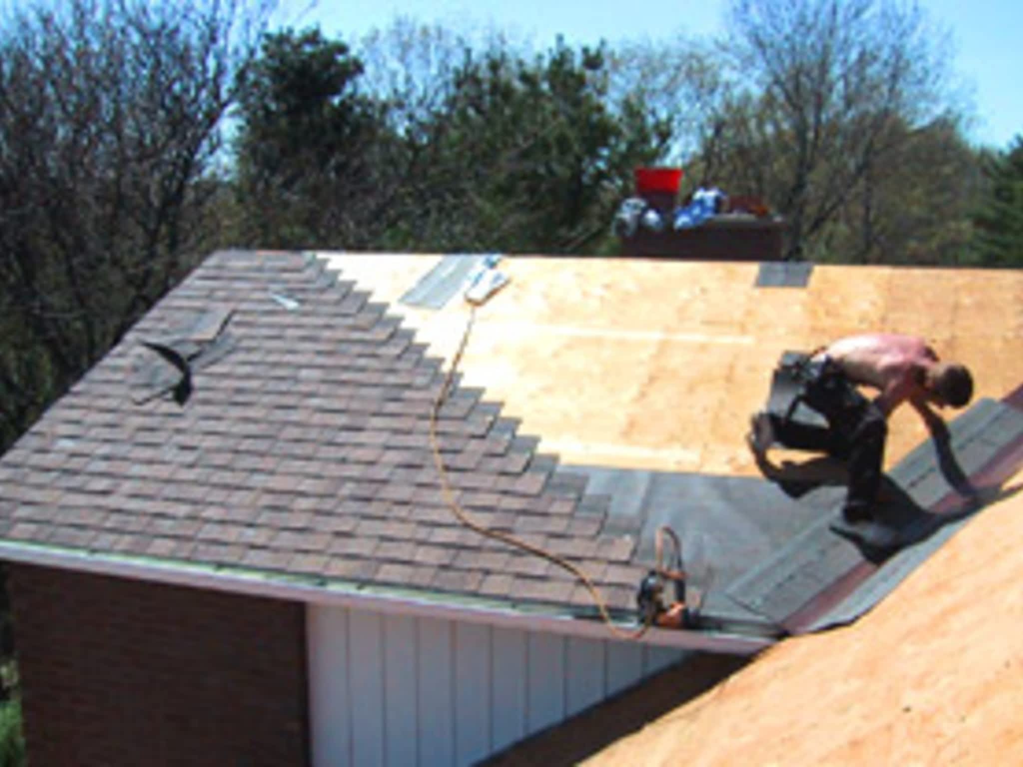 photo Capela's Roofing