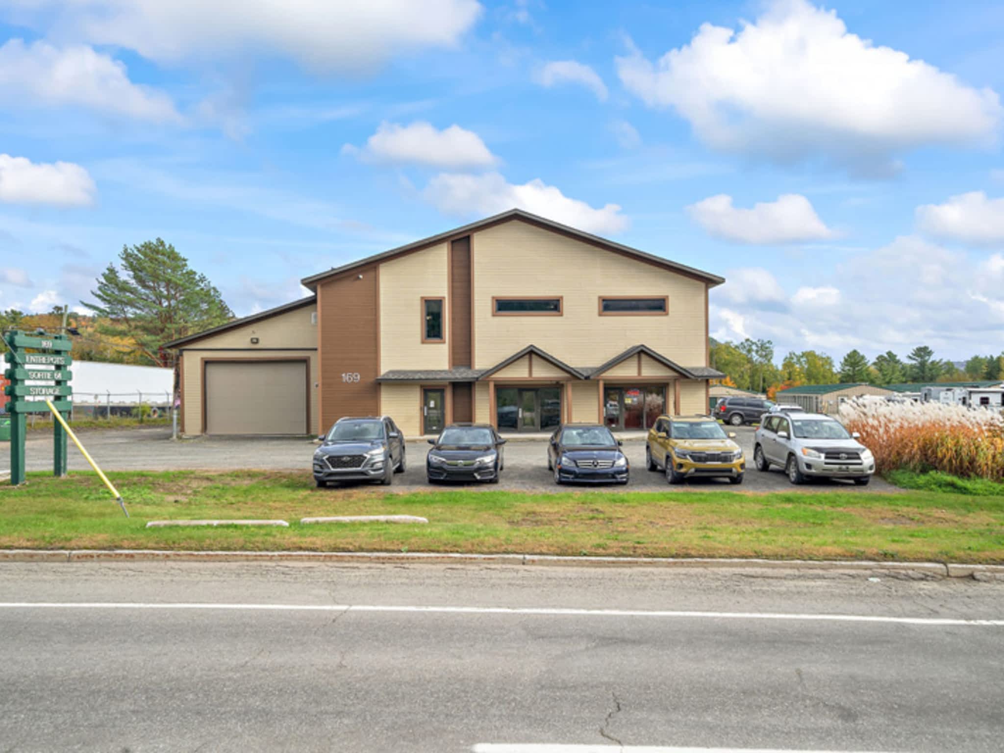 photo Montréal Mini-Storage - Sainte-Adèle (Sortie 64)