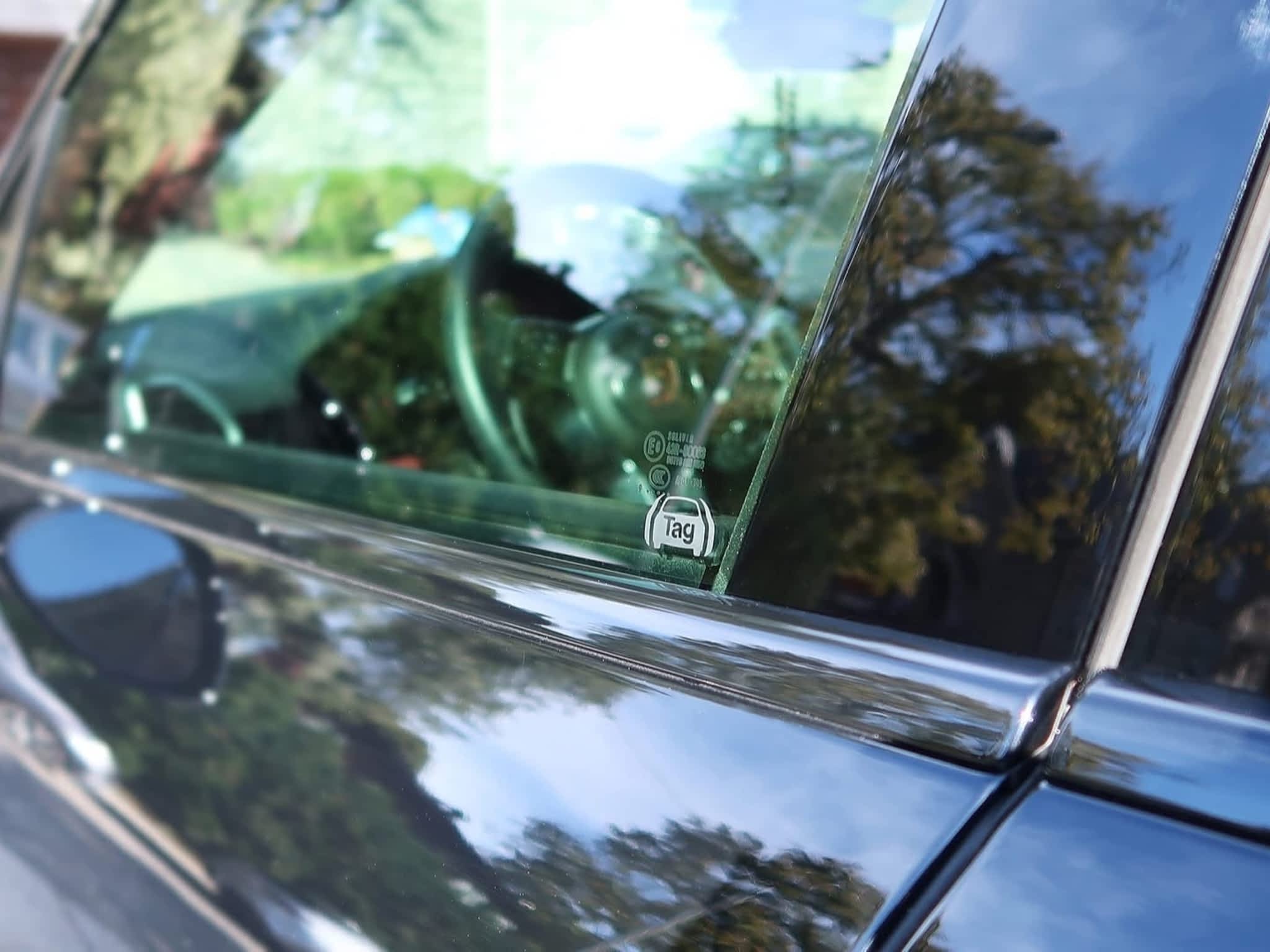 photo Auto Distinction - Système de repérage Tag Laval