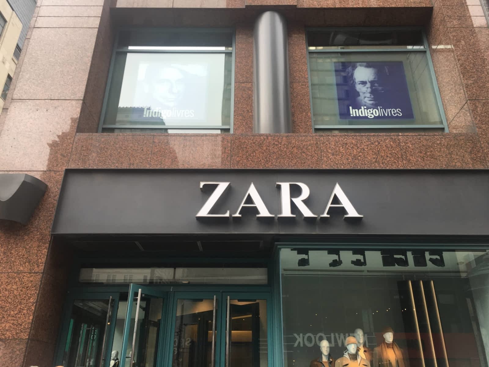 Zara - Opening Hours - 1500, av McGill 