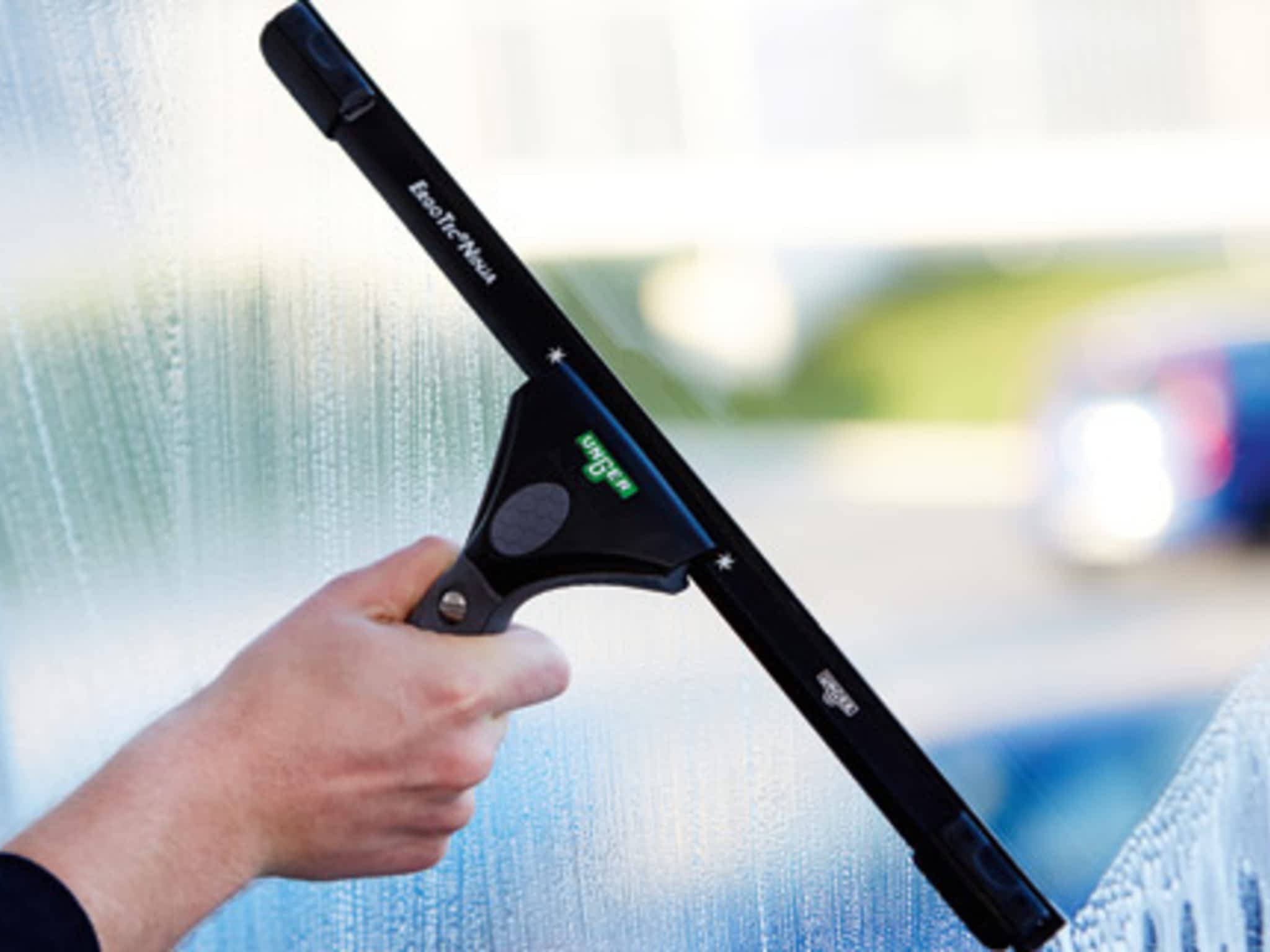 photo Greg's Window Cleaning Service