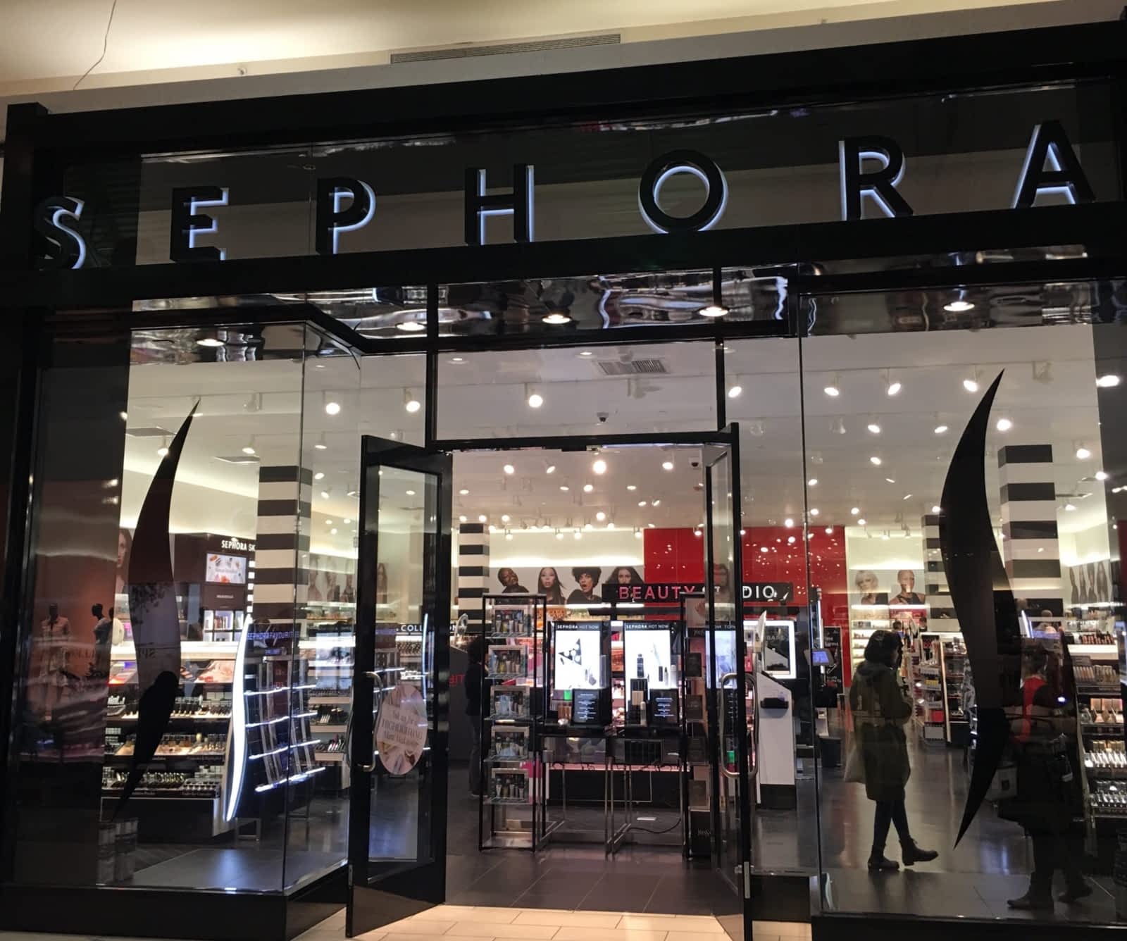 SEPHORA Opening Hours 2929 Highway, Coquitlam, BC