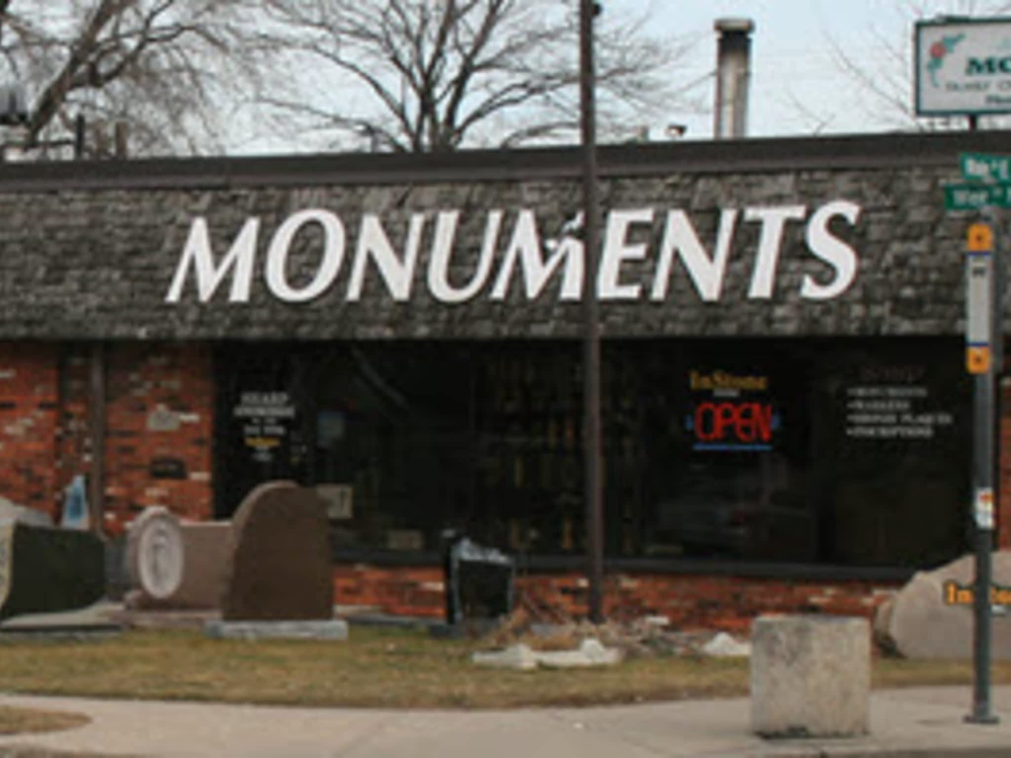 photo Sharp Monuments