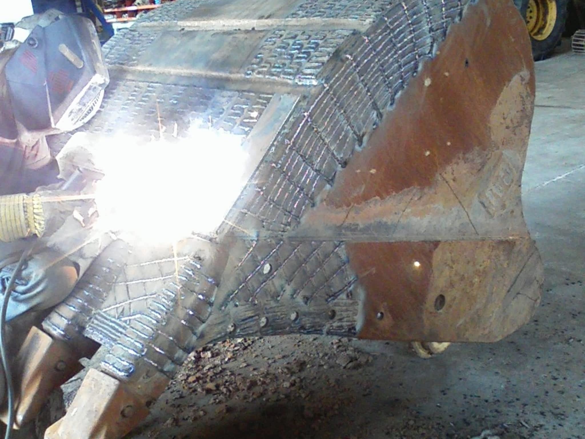 photo Cosmic Mobile Welding