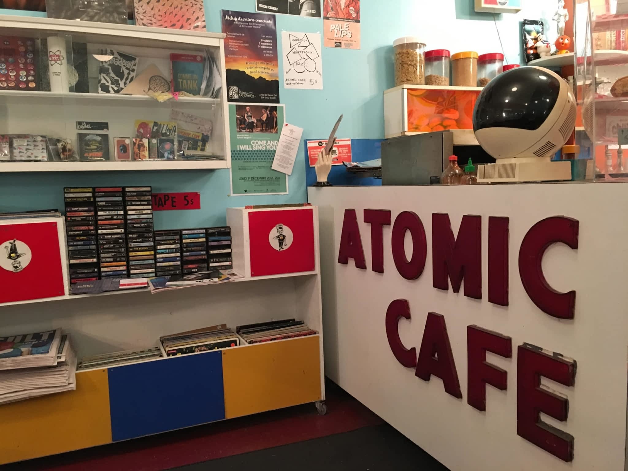 photo Atomic café