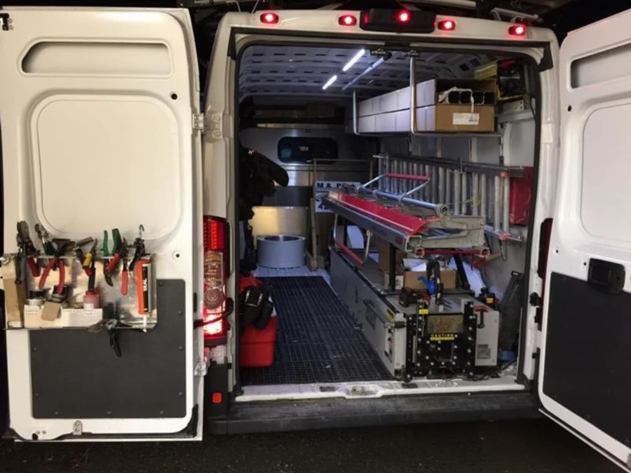 photo M&J's Eavestrough & Contracting