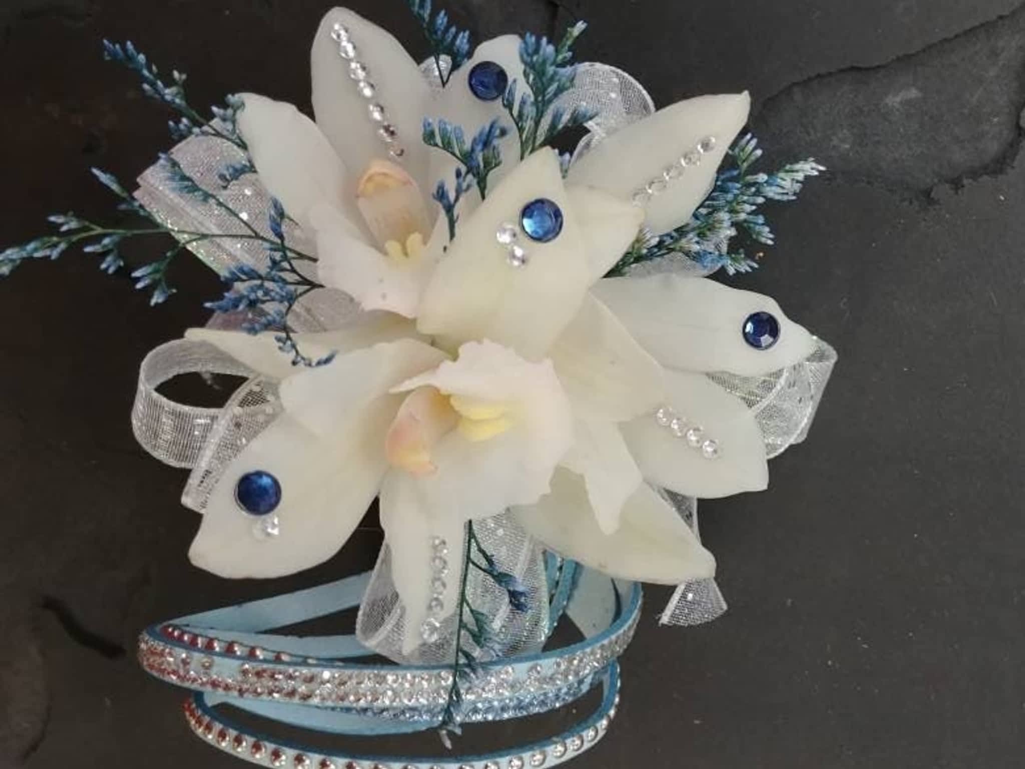 photo Petals & Presents