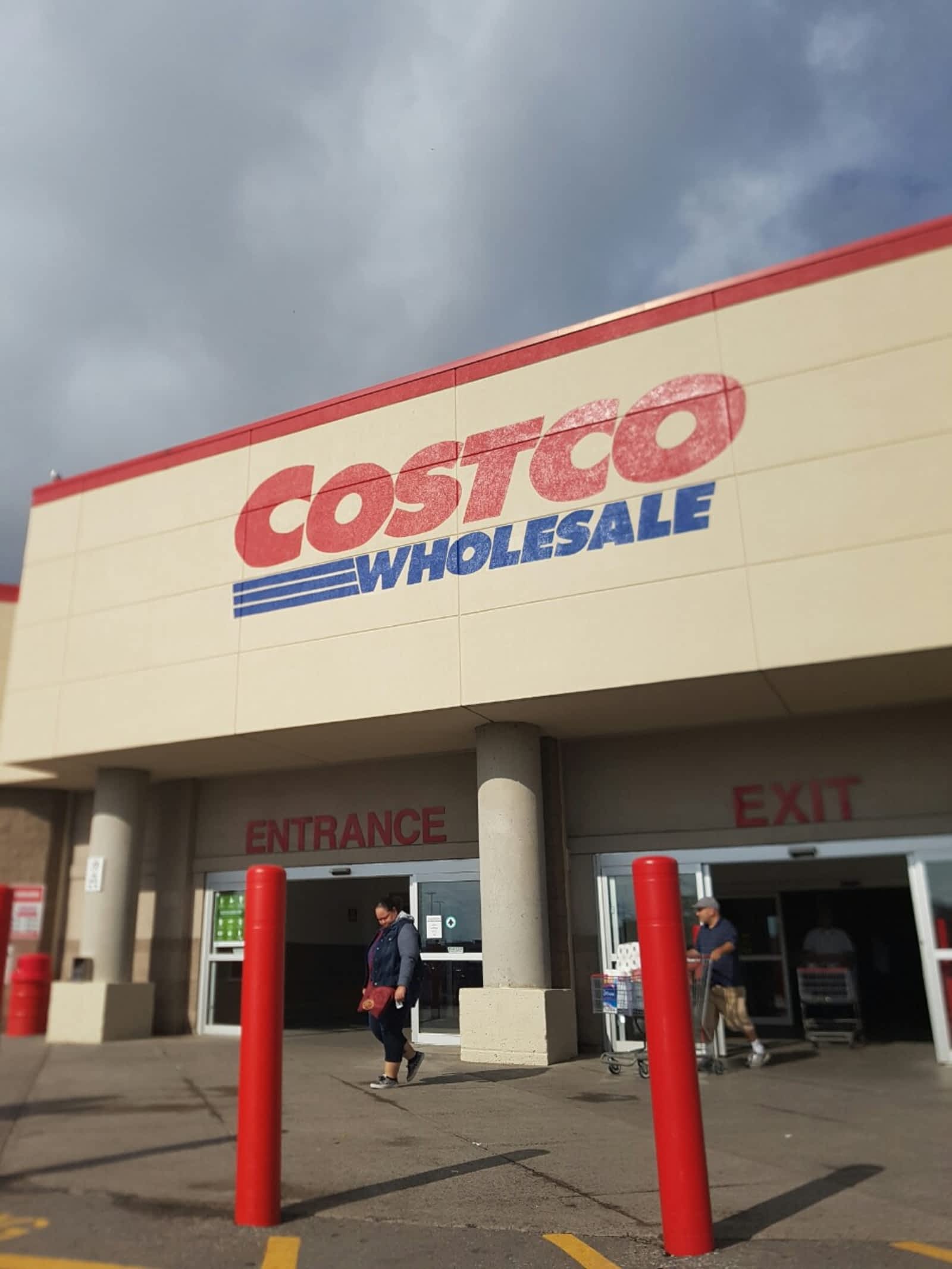 costco corona california hours