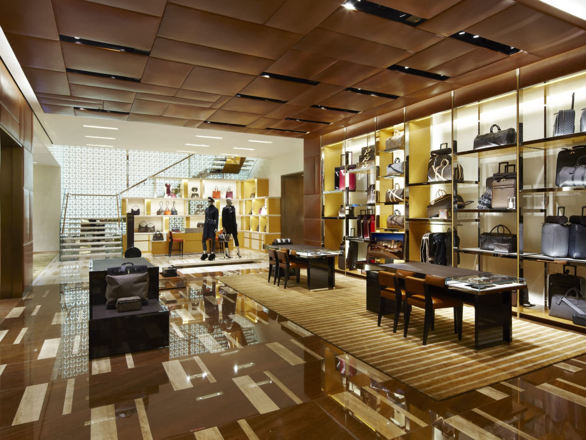 photo Louis Vuitton Toronto Holt Renfrew Bloor St