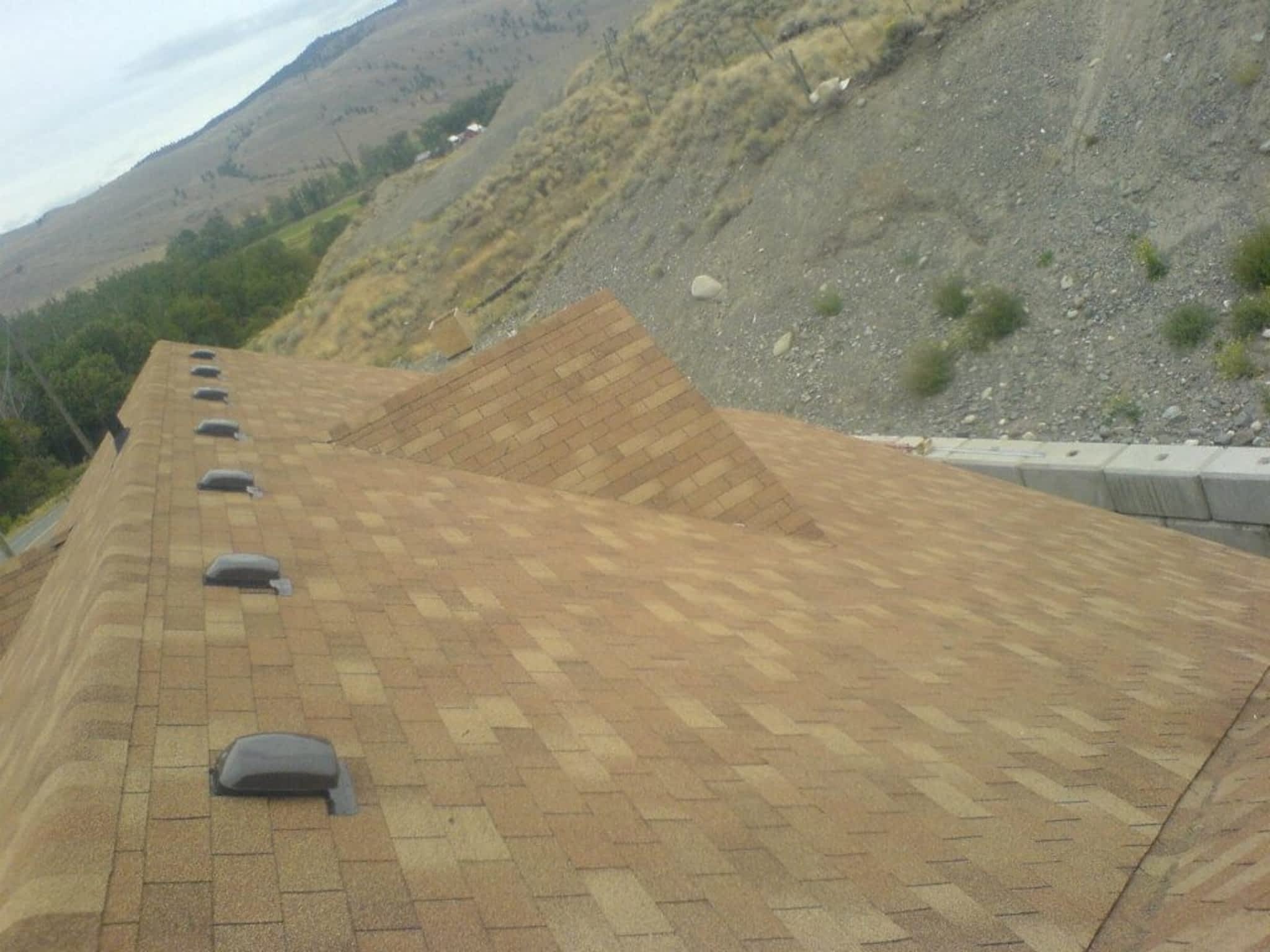 photo RubiX Roofing & Contracting