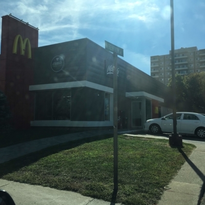 McDonald's - Fournitures et équipement de restaurant
