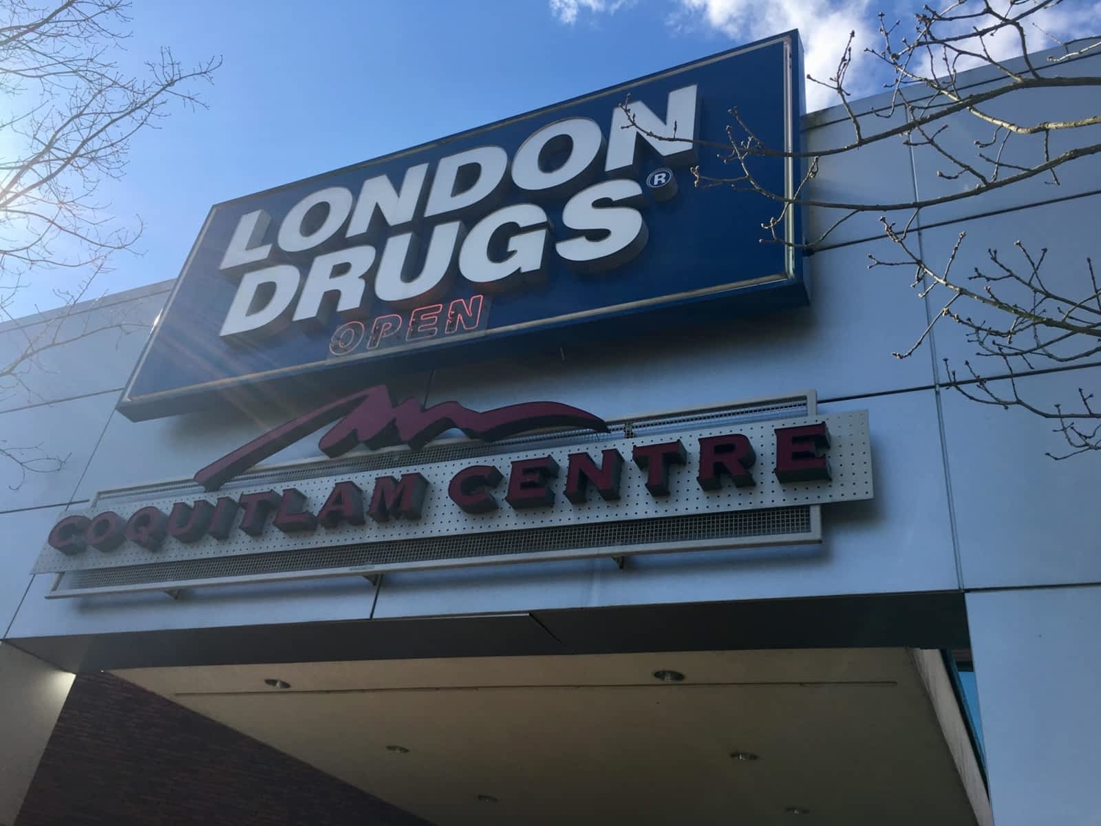 London Drugs Pharmacy 10302929 Hwy, Coquitlam, BC