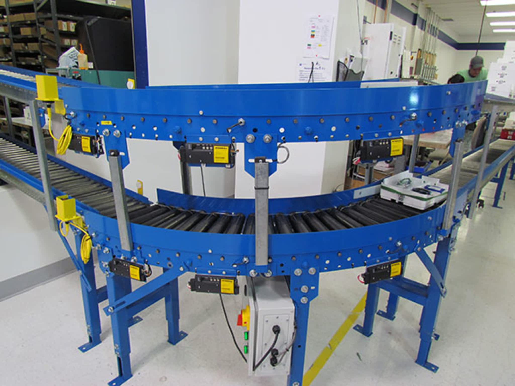 photo Momentum Conveyors