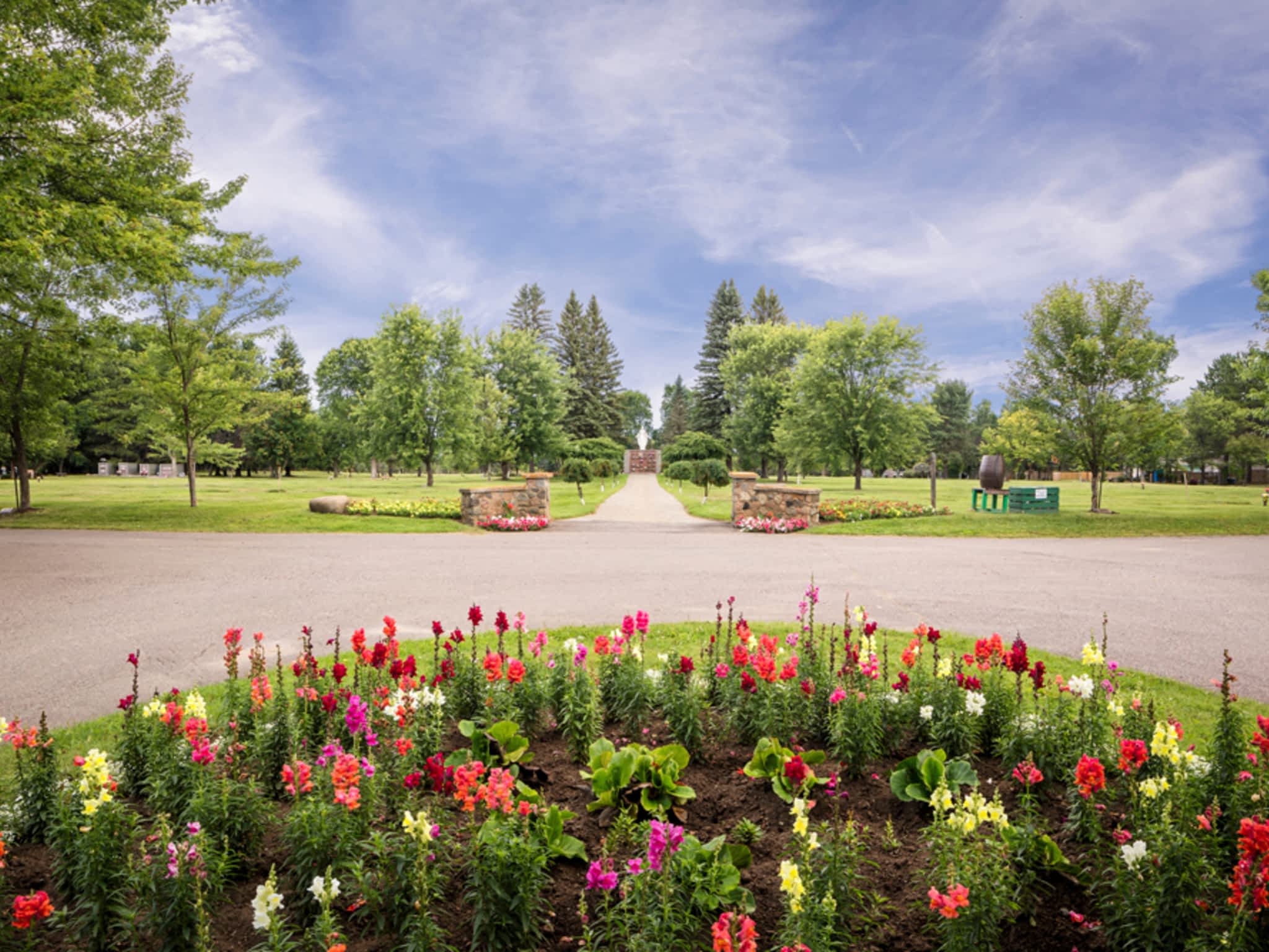 photo Sunset Memorial Gardens