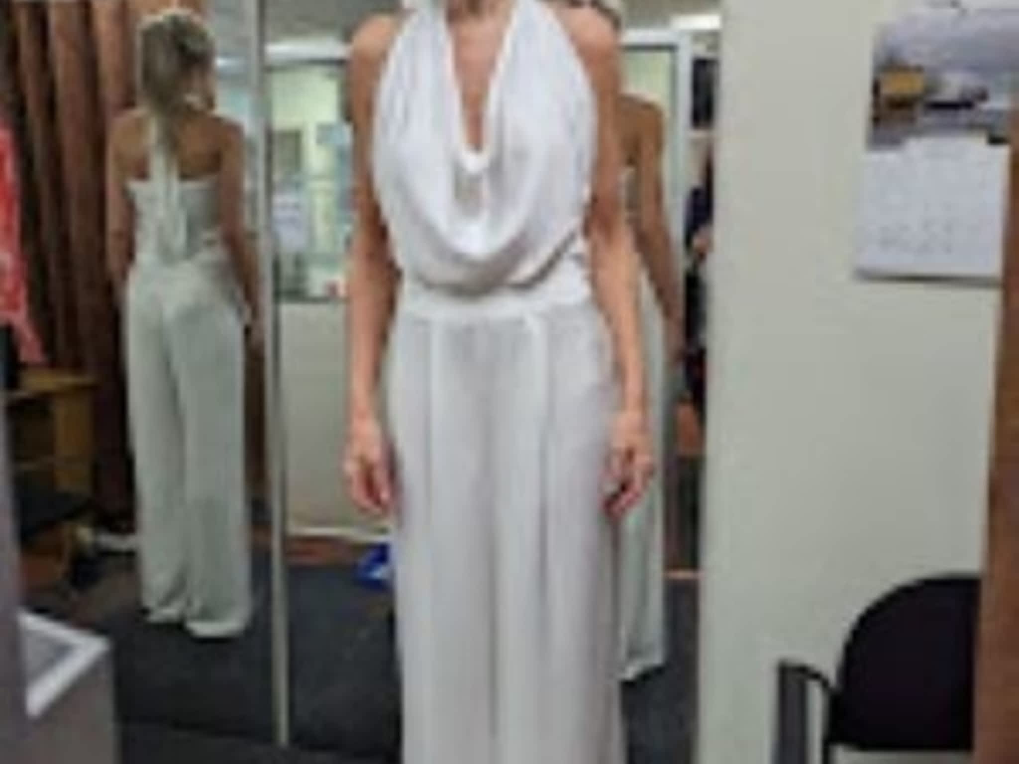 photo Lynn's Tailoring