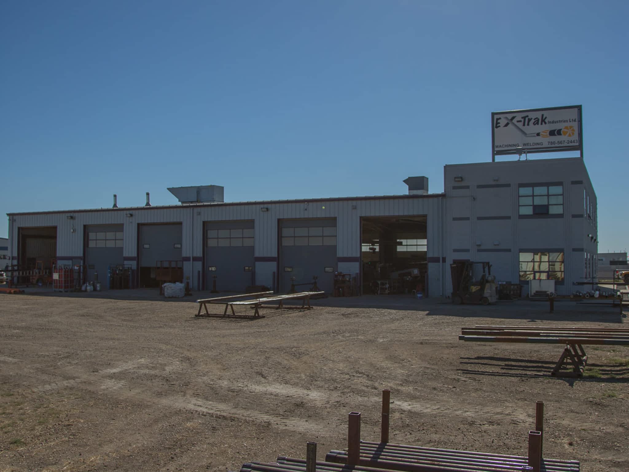 photo Ex-Trak Industries Ltd
